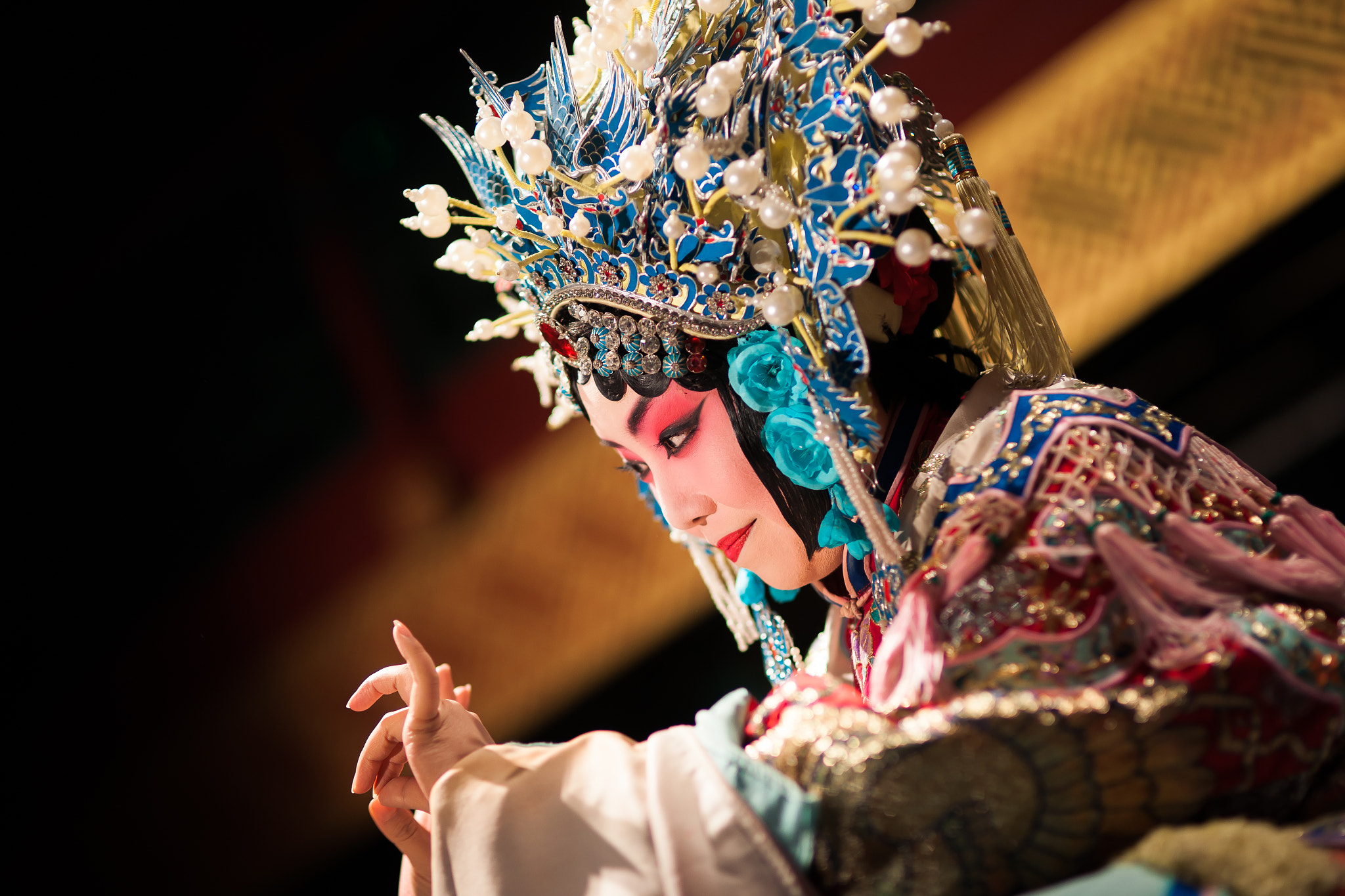 Sony Alpha DSLR-A900 + Sigma 85mm F1.4 EX DG HSM sample photo. Peking opera photography