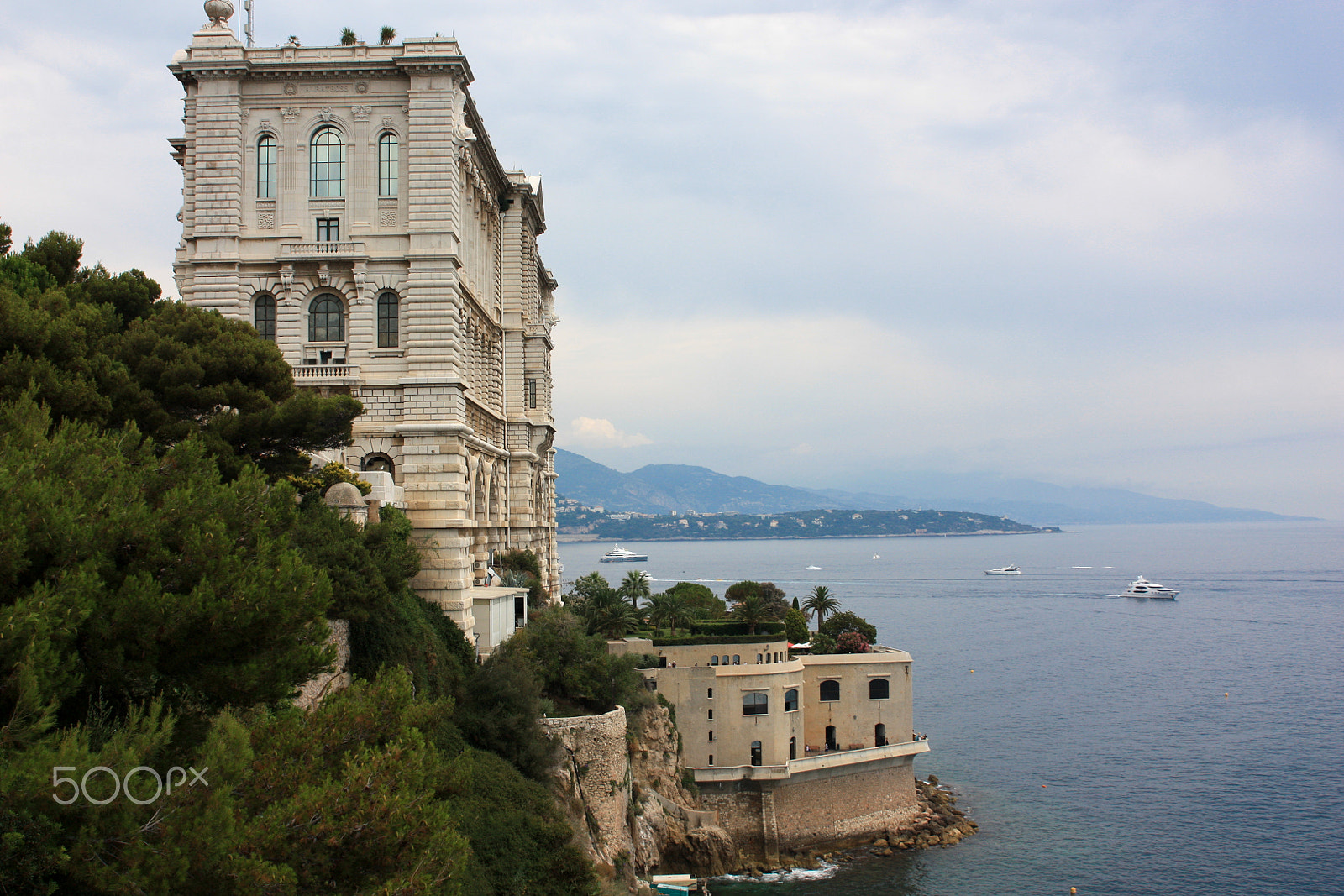 Canon EOS 450D (EOS Rebel XSi / EOS Kiss X2) sample photo. View monaco neighborhoods. the beautiful mediterranean coast. cote d'azur photography