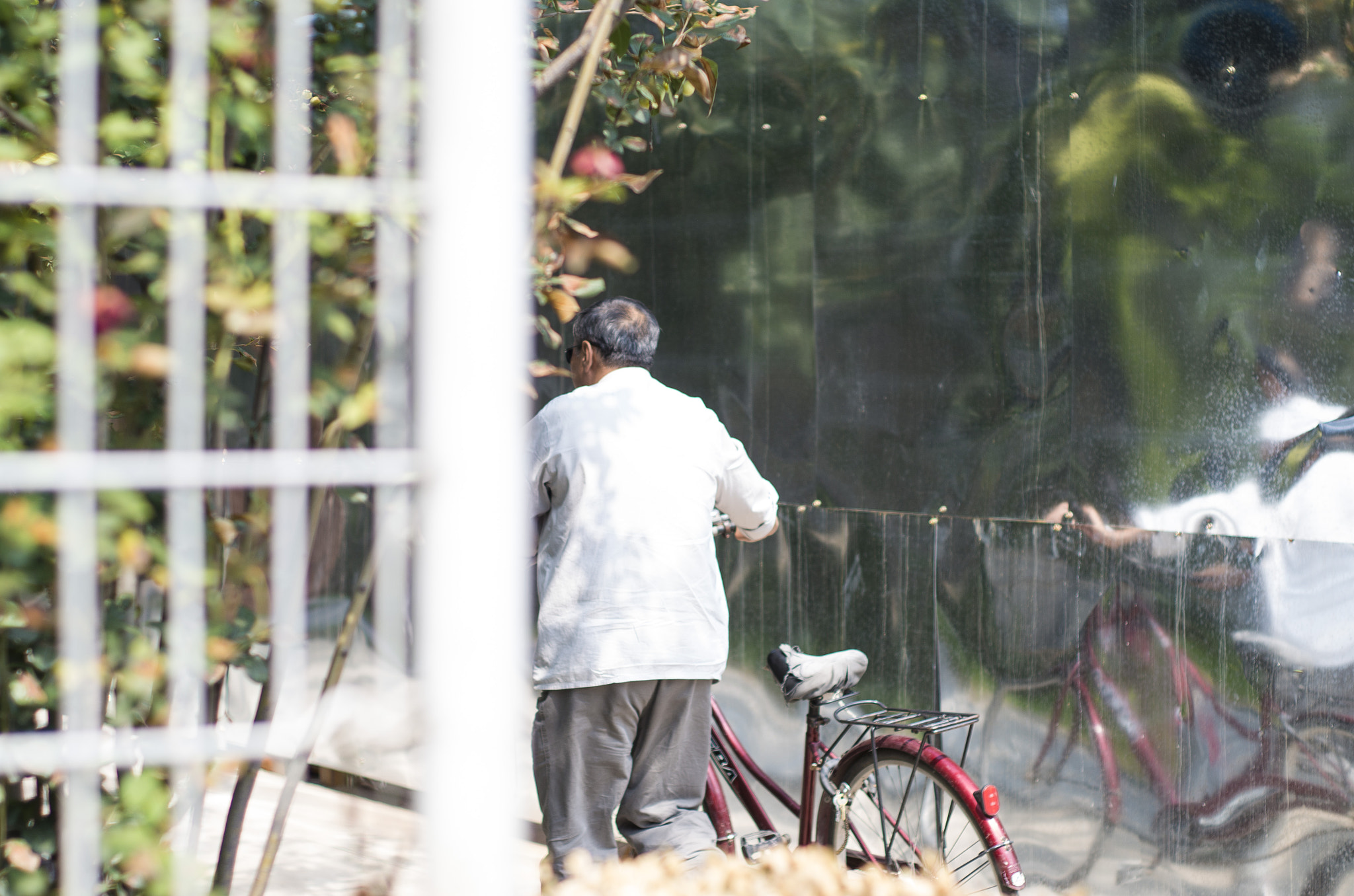 Pentax K-30 + smc PENTAX-F 50mm F1.7 sample photo. Old man photography