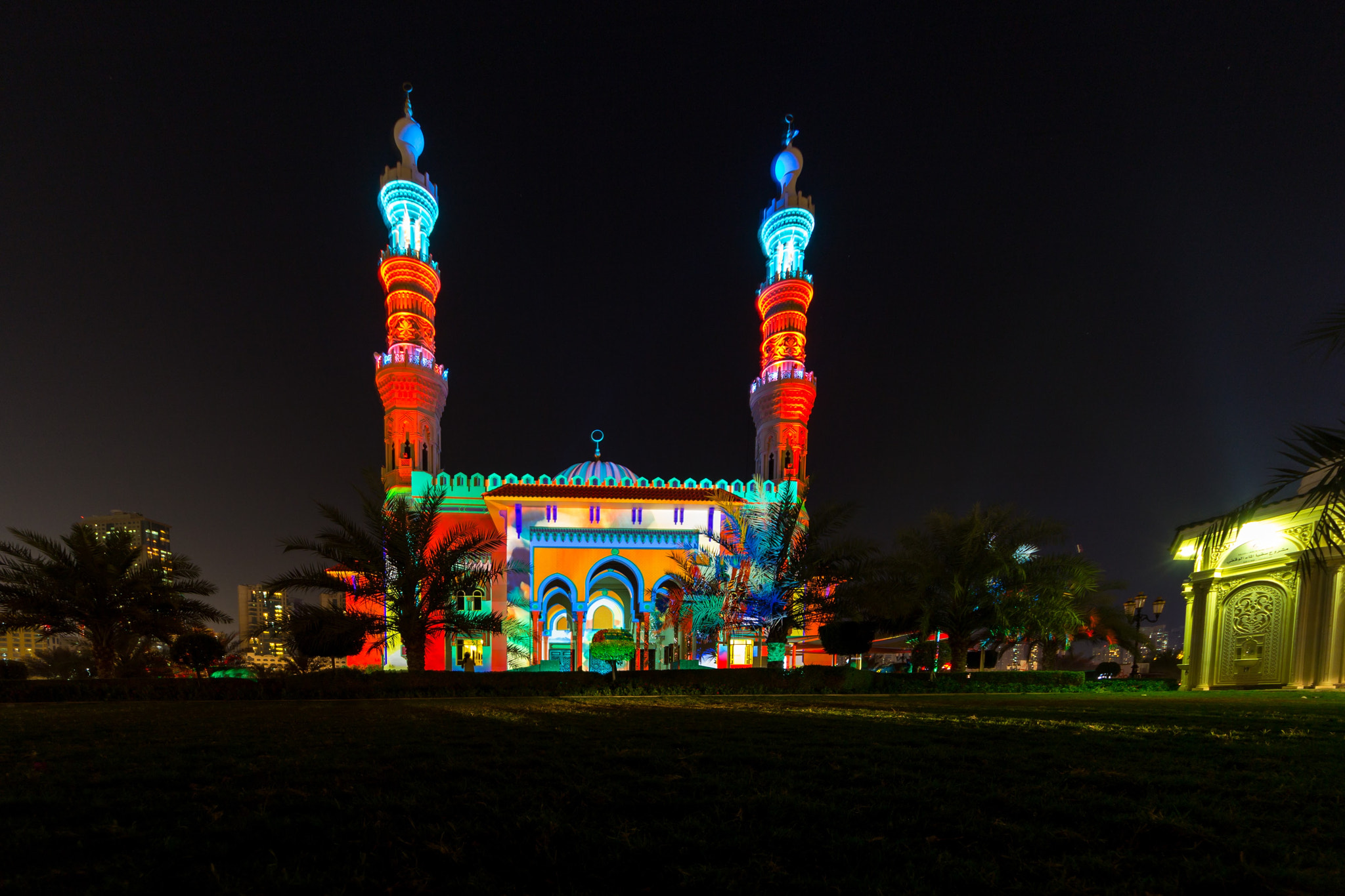 Sigma 8-16mm F4.5-5.6 DC HSM sample photo. Mosque photography