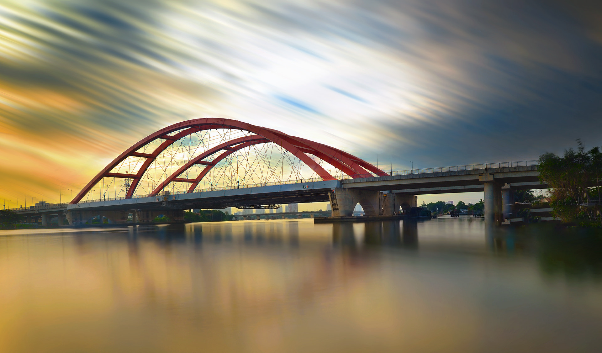 Nikon AF-S Nikkor 18-35mm F3.5-4.5G ED sample photo. Binh loi bridge photography