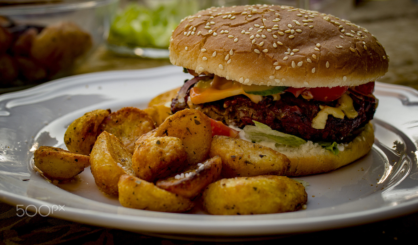 Tamron SP 35mm F1.8 Di VC USD sample photo. The burger photography