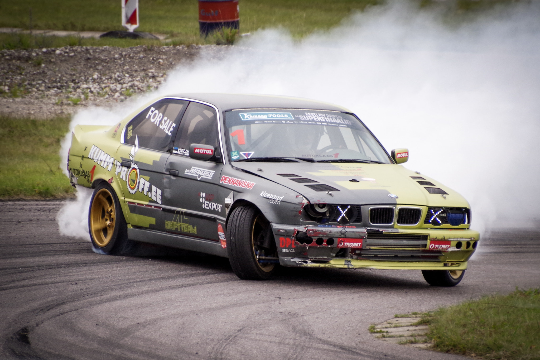 Pentax K-S2 sample photo. E34 drift photography