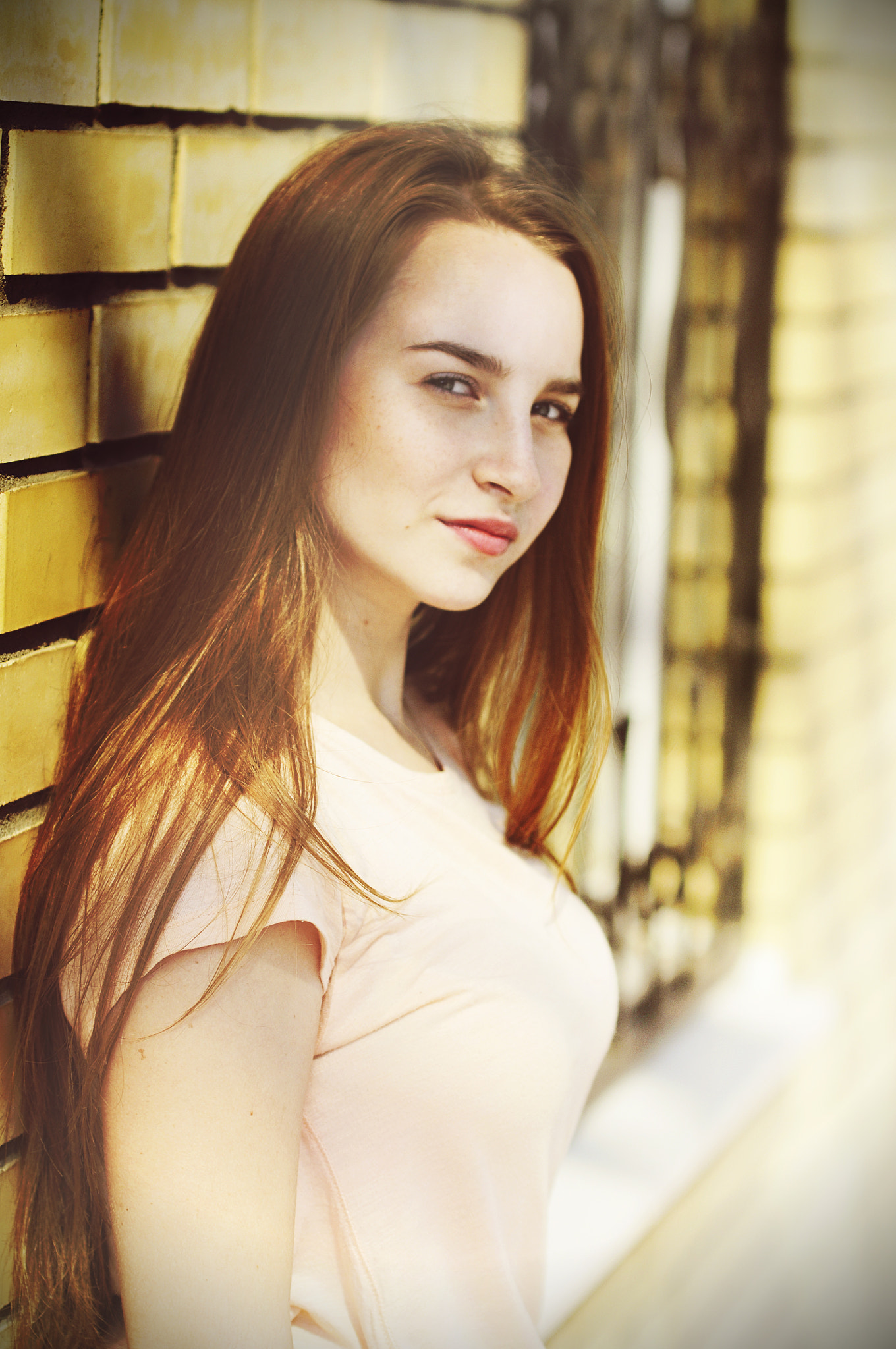 Nikon D5000 + Nikon AF Nikkor 85mm F1.8D sample photo. Summergirl photography