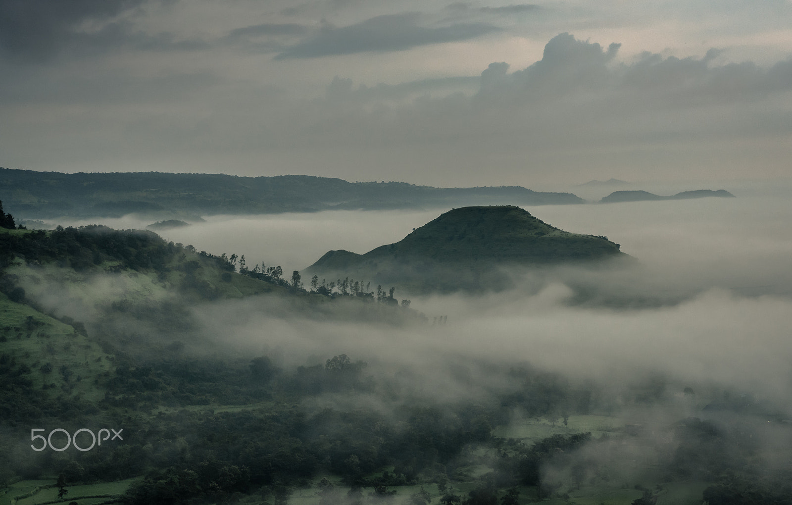 Nikon D750 + AF Zoom-Nikkor 35-70mm f/2.8D sample photo. Matheran photography