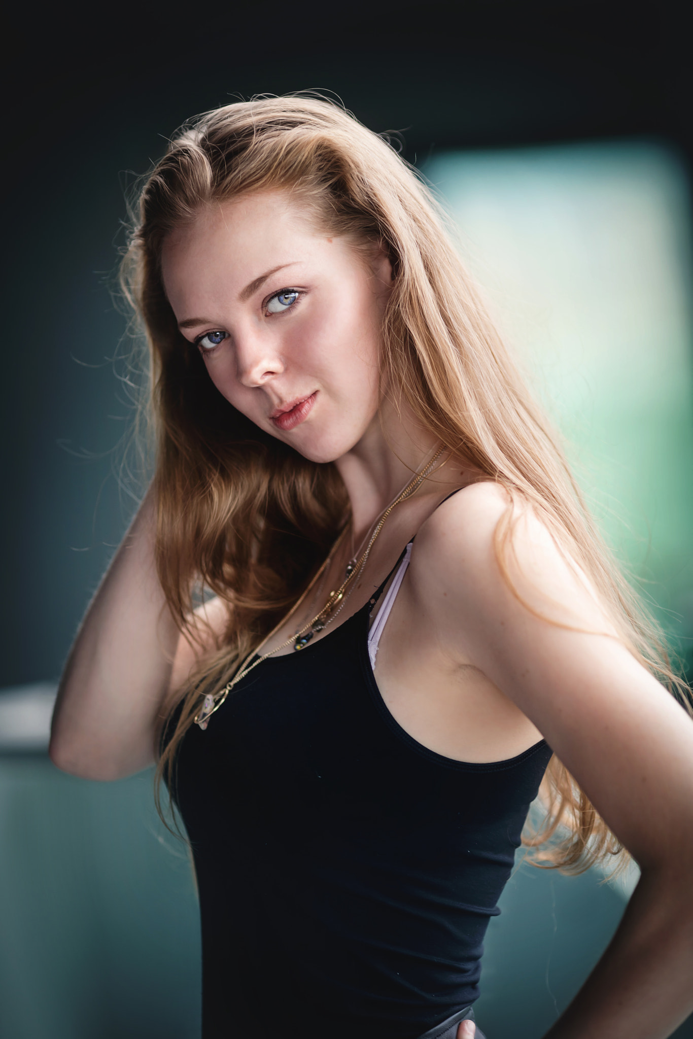 Canon EOS 5DS + Canon EF 135mm F2L USM sample photo. Simple light photography