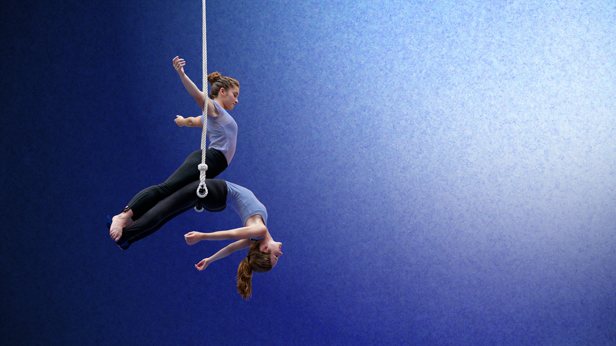 Sony Alpha DSLR-A700 + Sony 50mm F1.4 sample photo. Trapeze sisters photography