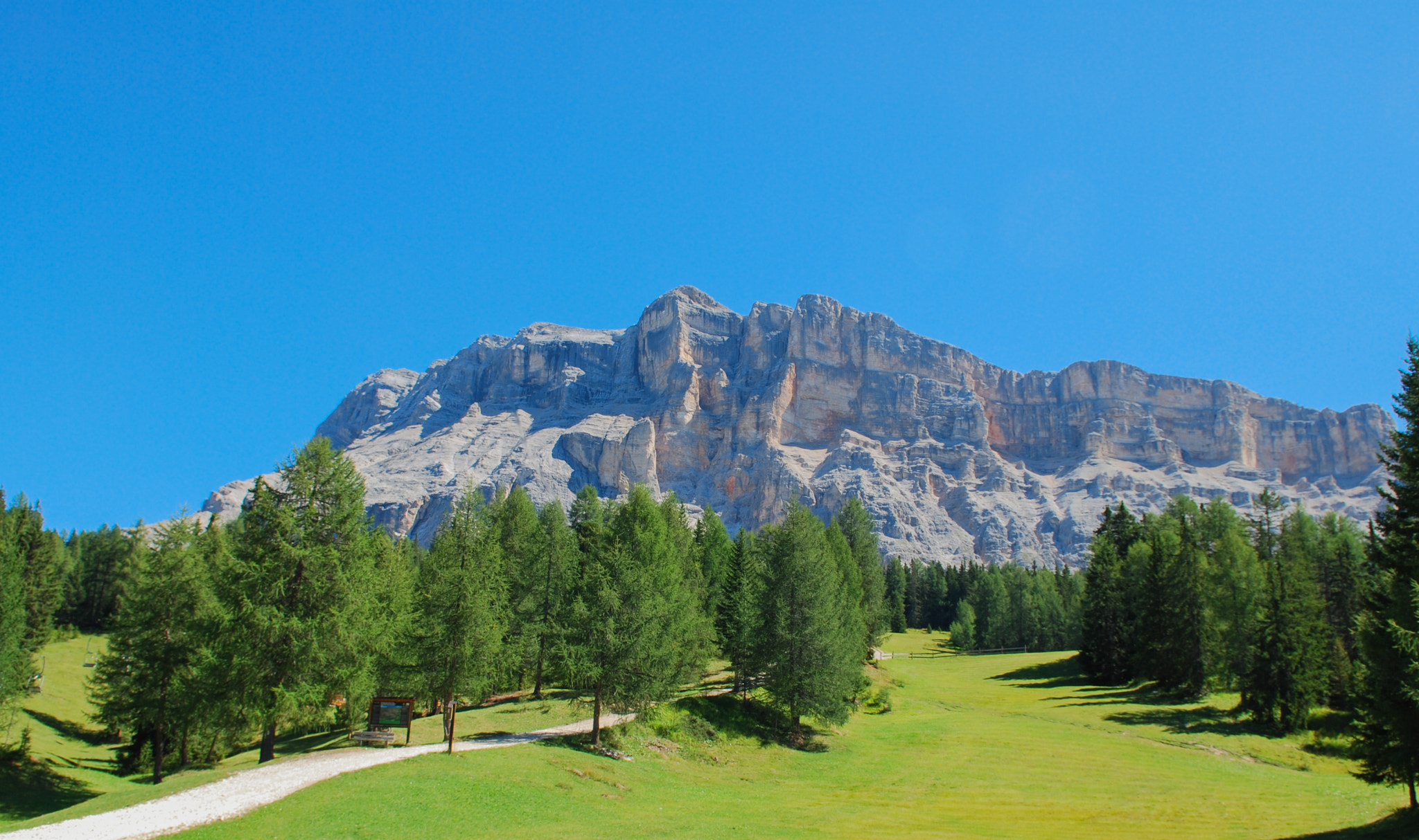 Nikon D40X + Nikon AF-S DX Nikkor 17-55mm F2.8G ED-IF sample photo. Heights of dolomites photography