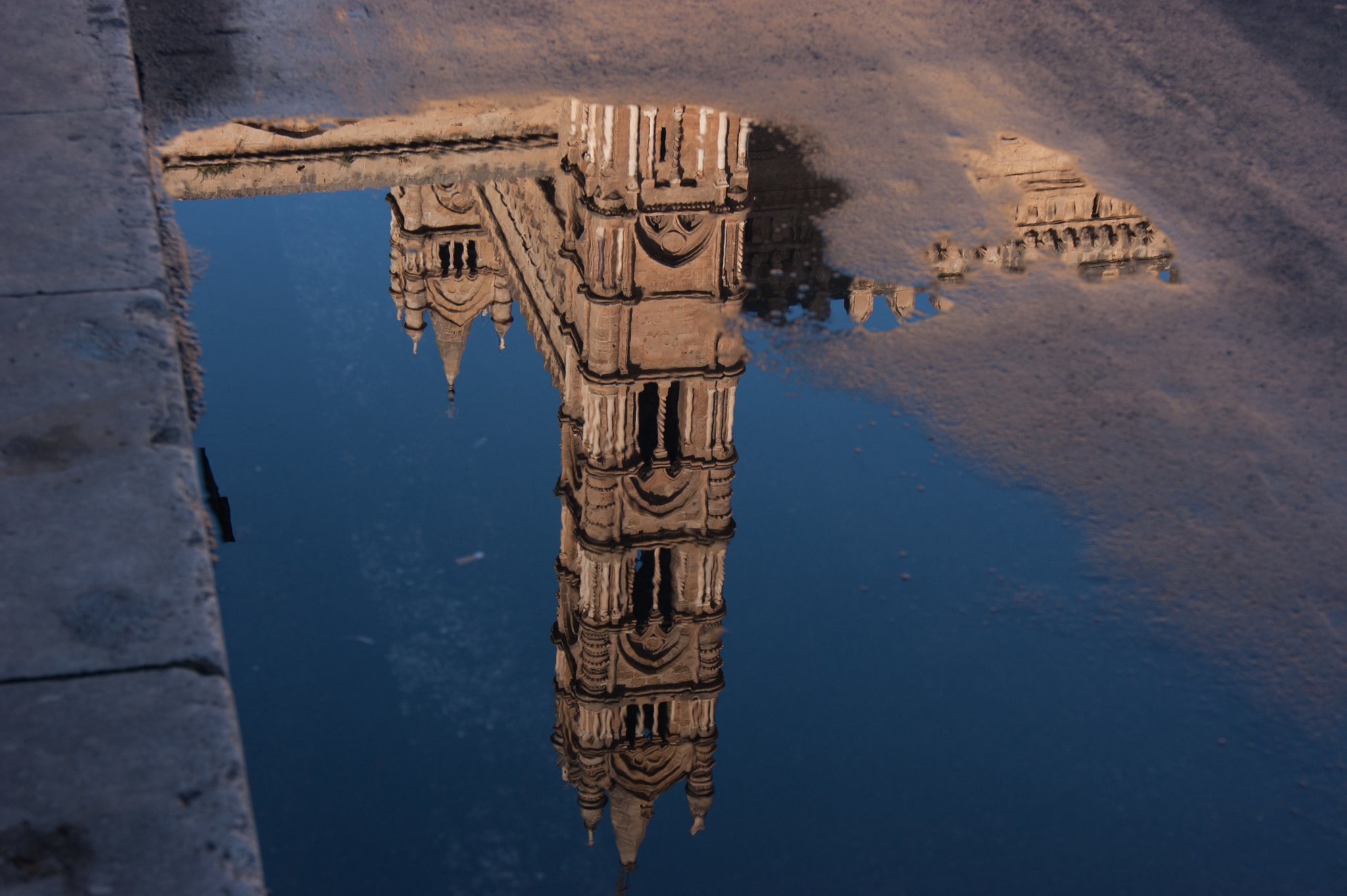 Sony Alpha DSLR-A390 + Sony DT 18-55mm F3.5-5.6 SAM sample photo. Cathedral from palermo photography