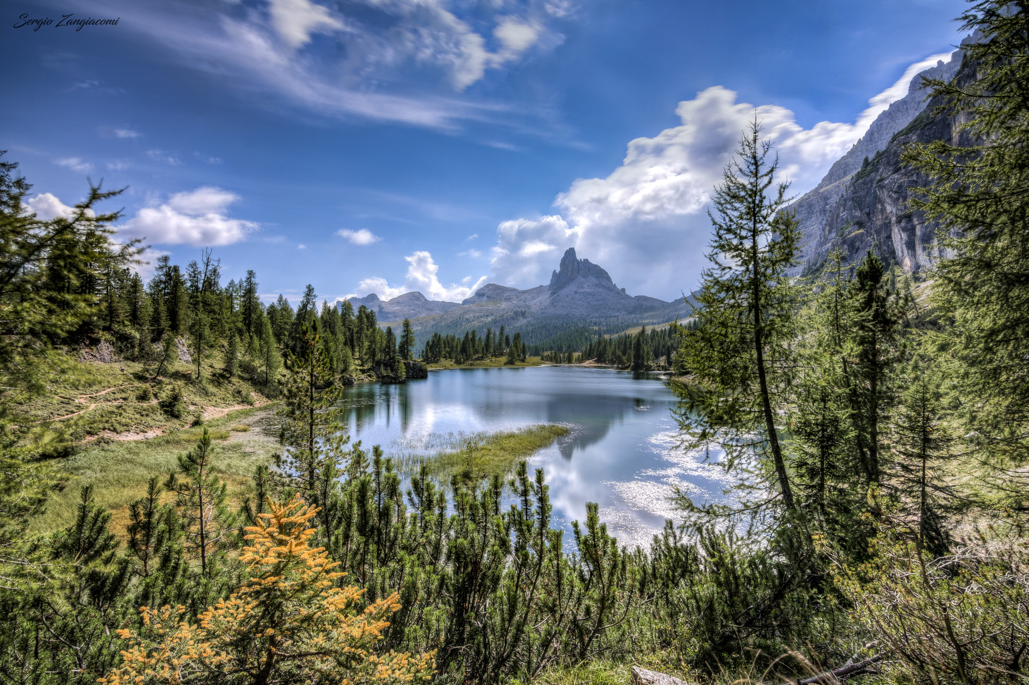 Canon EOS 750D (EOS Rebel T6i / EOS Kiss X8i) sample photo. Inside the lake photography