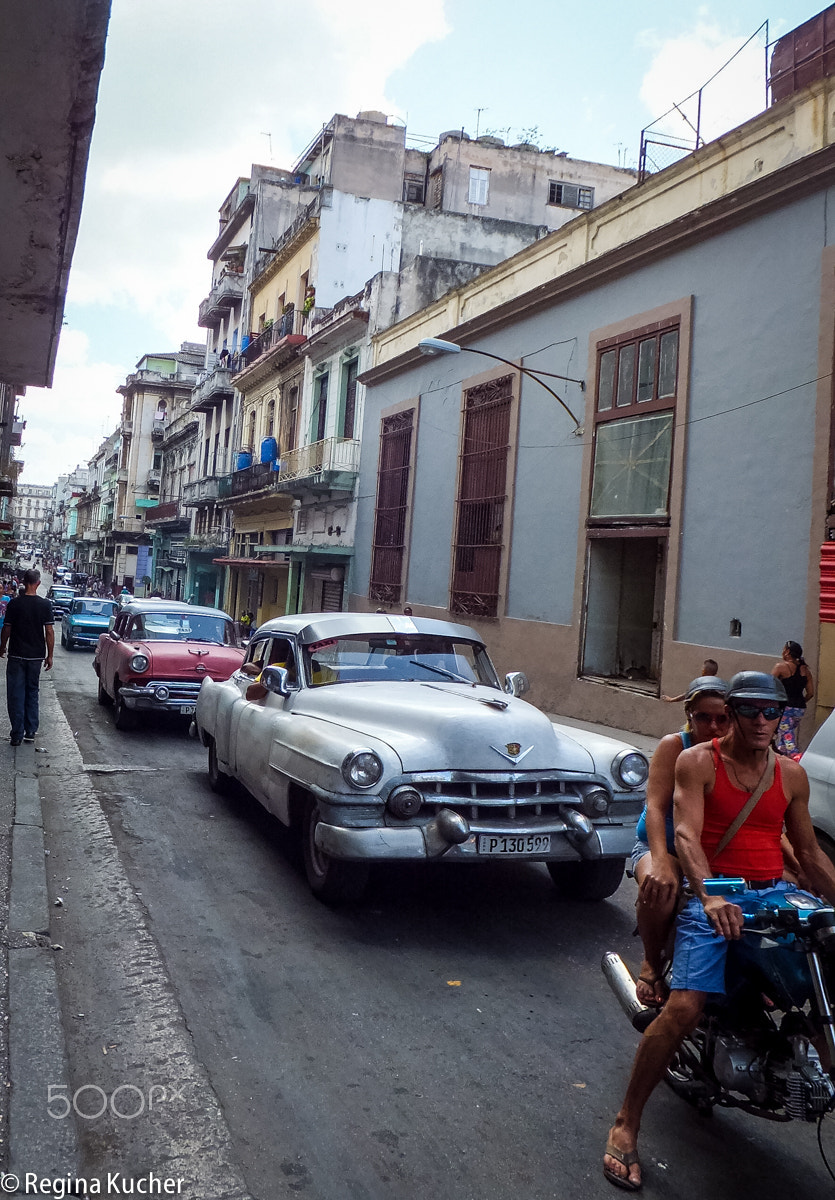 Fujifilm FinePix F550EXR sample photo. Oldtimers, havana cuba photography