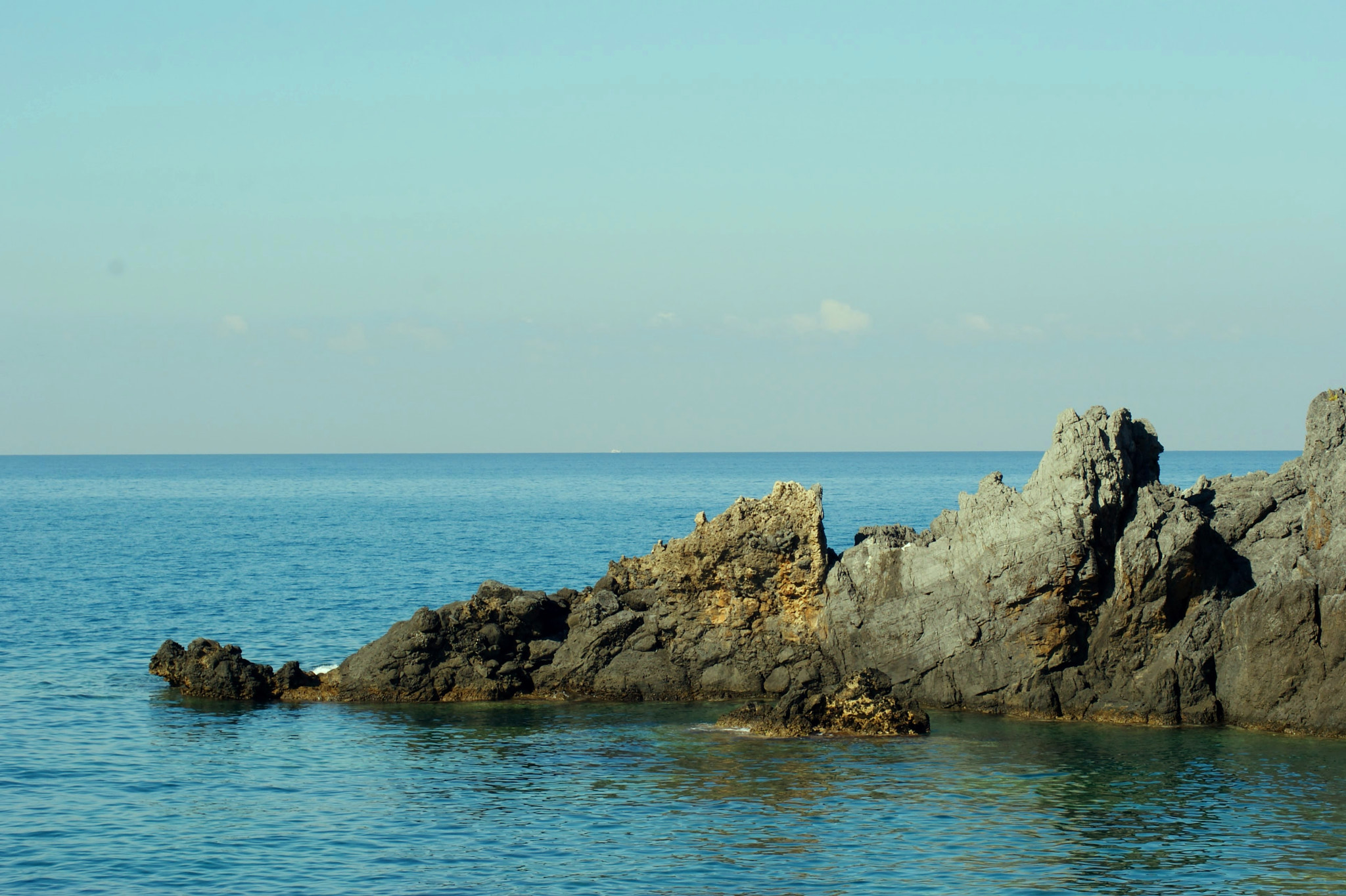 Sony Alpha DSLR-A200 + Tamron Lens (255) sample photo. Tropea (calabria) photography