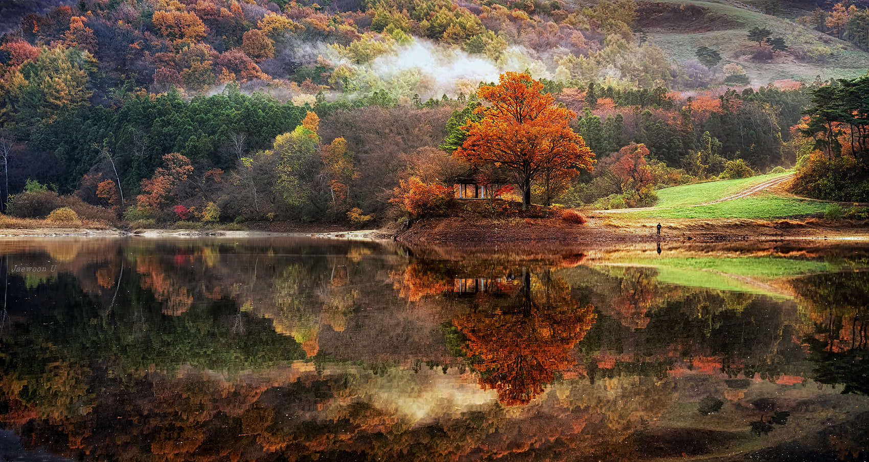 Autumn reflection by Jaewoon U / 500px