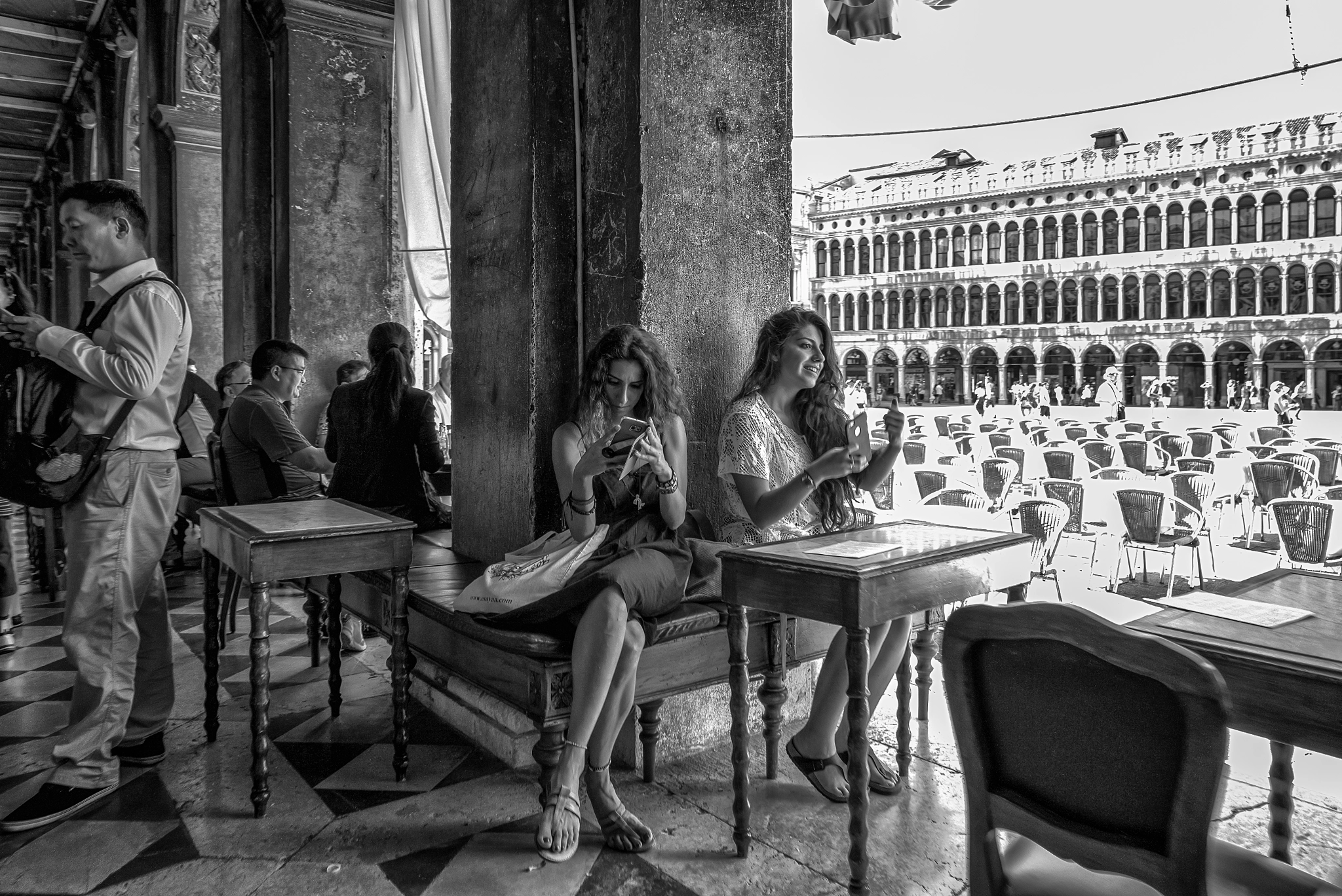 Leica Super-Elmar-M 21mm F3.4 ASPH sample photo. Fragrance of excellence - cafe florian photography