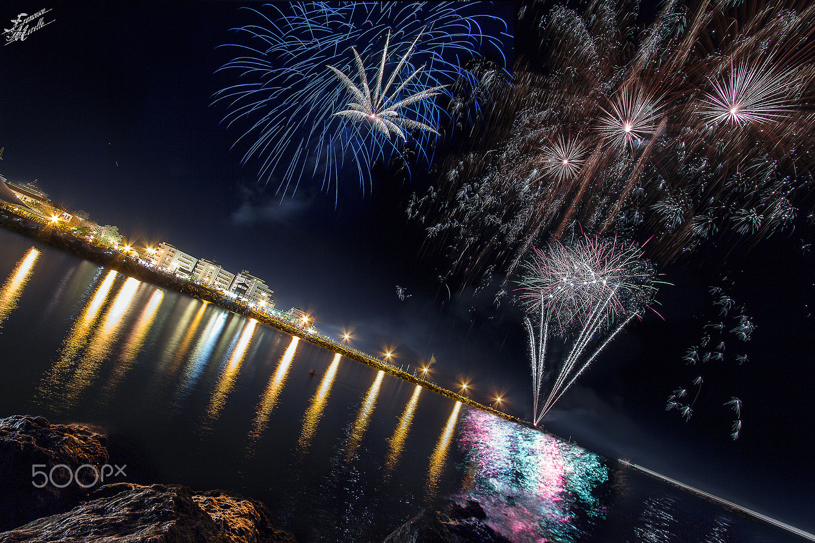 Canon EF-S 10-22mm F3.5-4.5 USM sample photo. Fireworks photography
