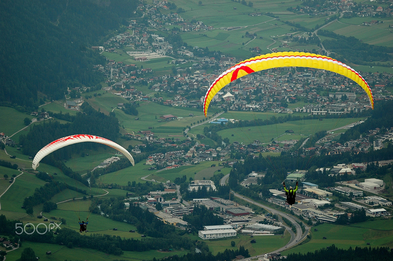 Nikon D70s + Sigma 70-300mm F4-5.6 APO Macro Super II sample photo. Serfaus - austria photography