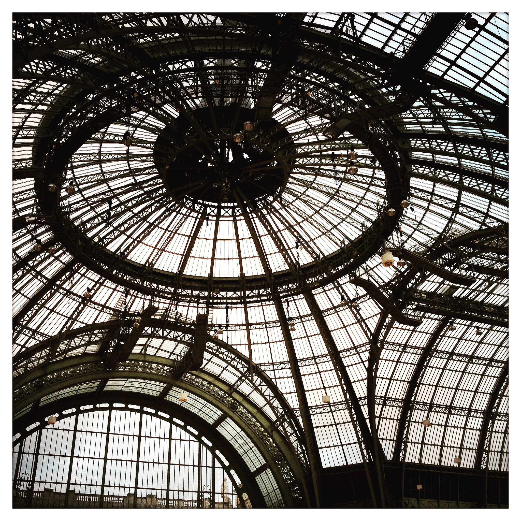 Hipstamatic 272 sample photo. Paris, grand palais photography