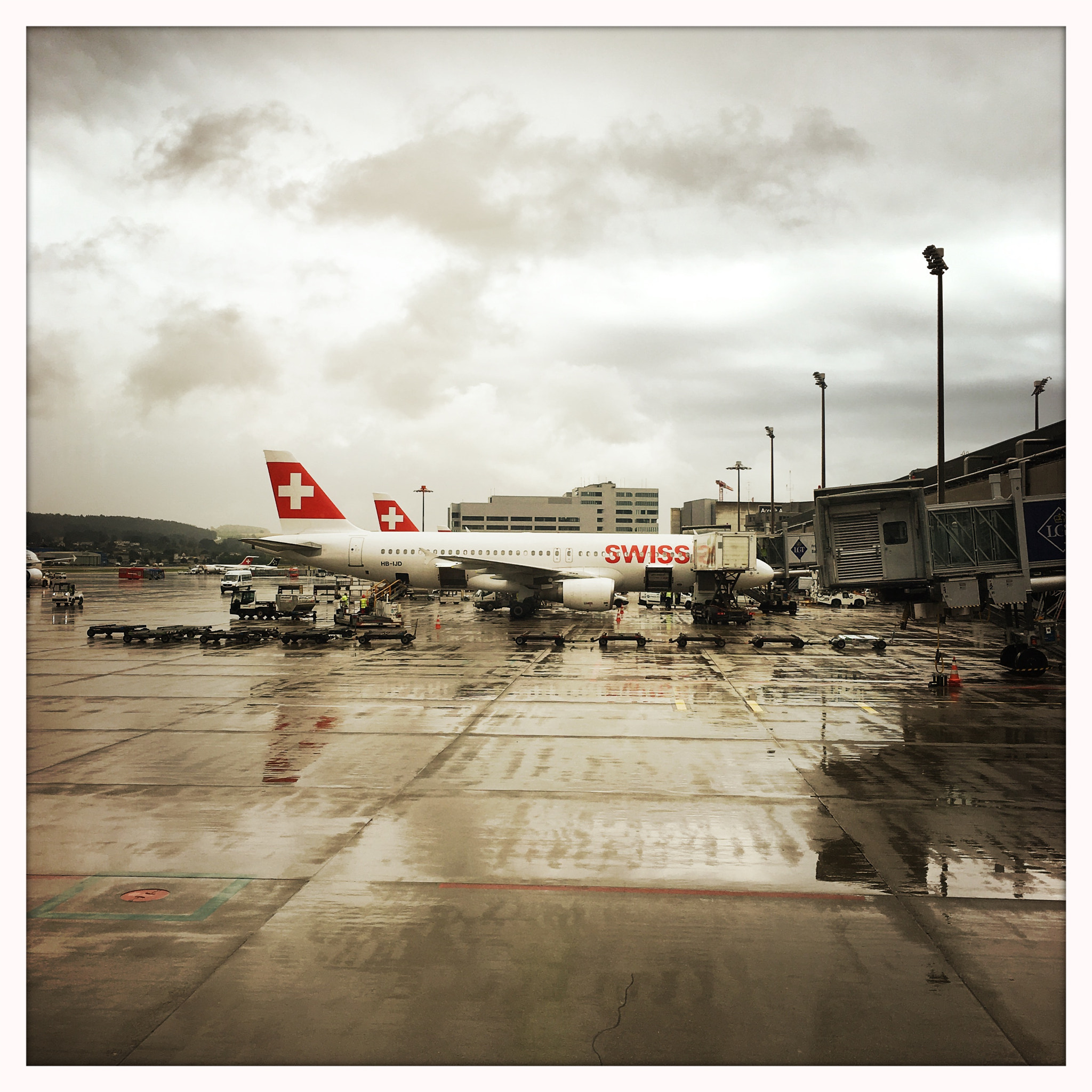 Hipstamatic 314 sample photo. Zurich airport, kloten photography