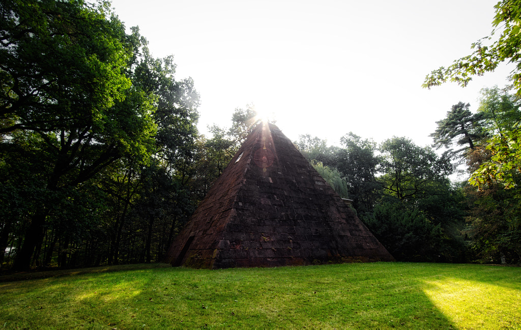 pyramide by dirk derbaum on 500px.com