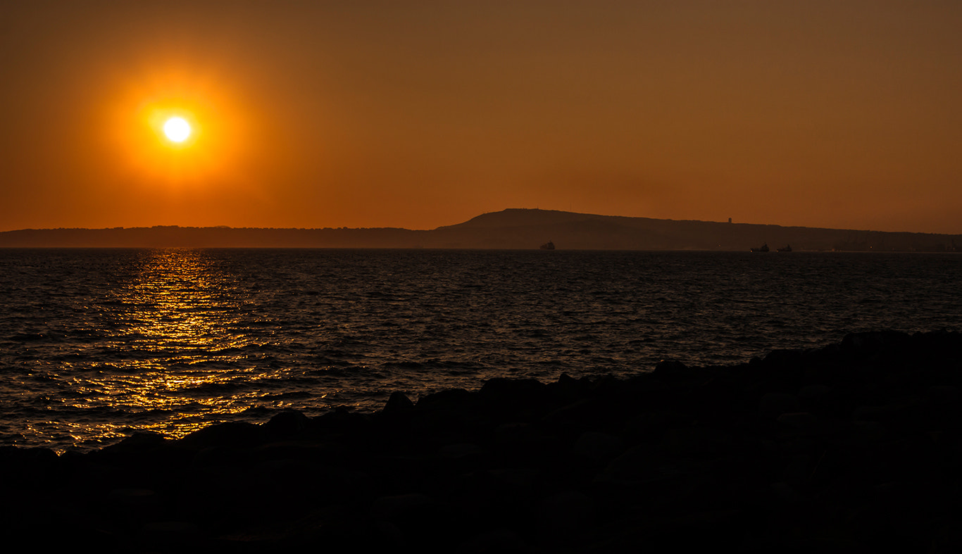 Canon EOS 500D (EOS Rebel T1i / EOS Kiss X3) sample photo. Red sunset photography