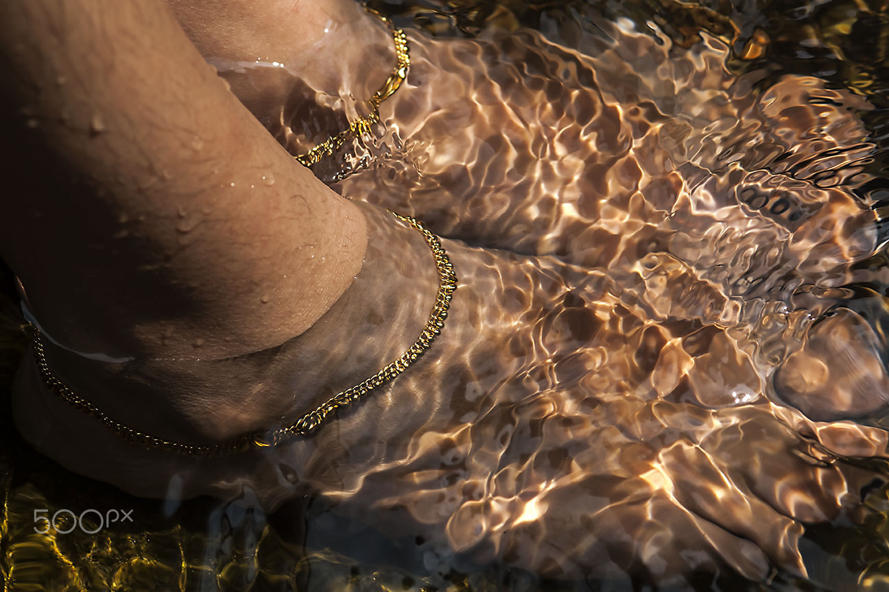 Nikon AF-S Micro-Nikkor 105mm F2.8G IF-ED VR sample photo. Anklets photography