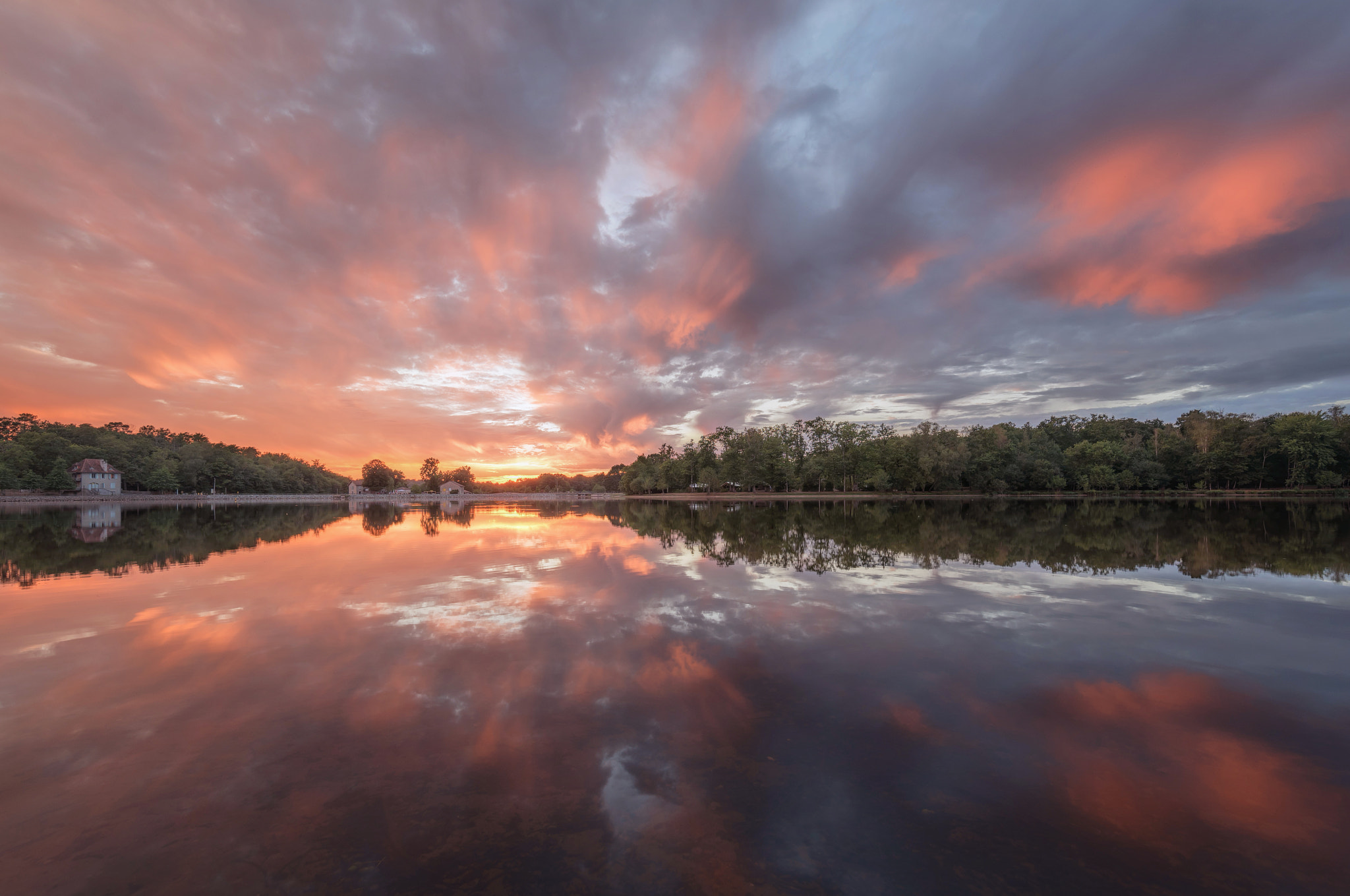 Tamron SP 15-30mm F2.8 Di VC USD sample photo. Colours at the lake photography