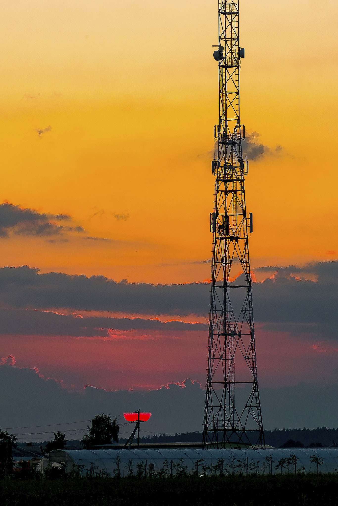 Fujifilm X-E1 + Fujifilm XC 50-230mm F4.5-6.7 OIS sample photo. Sunset photography