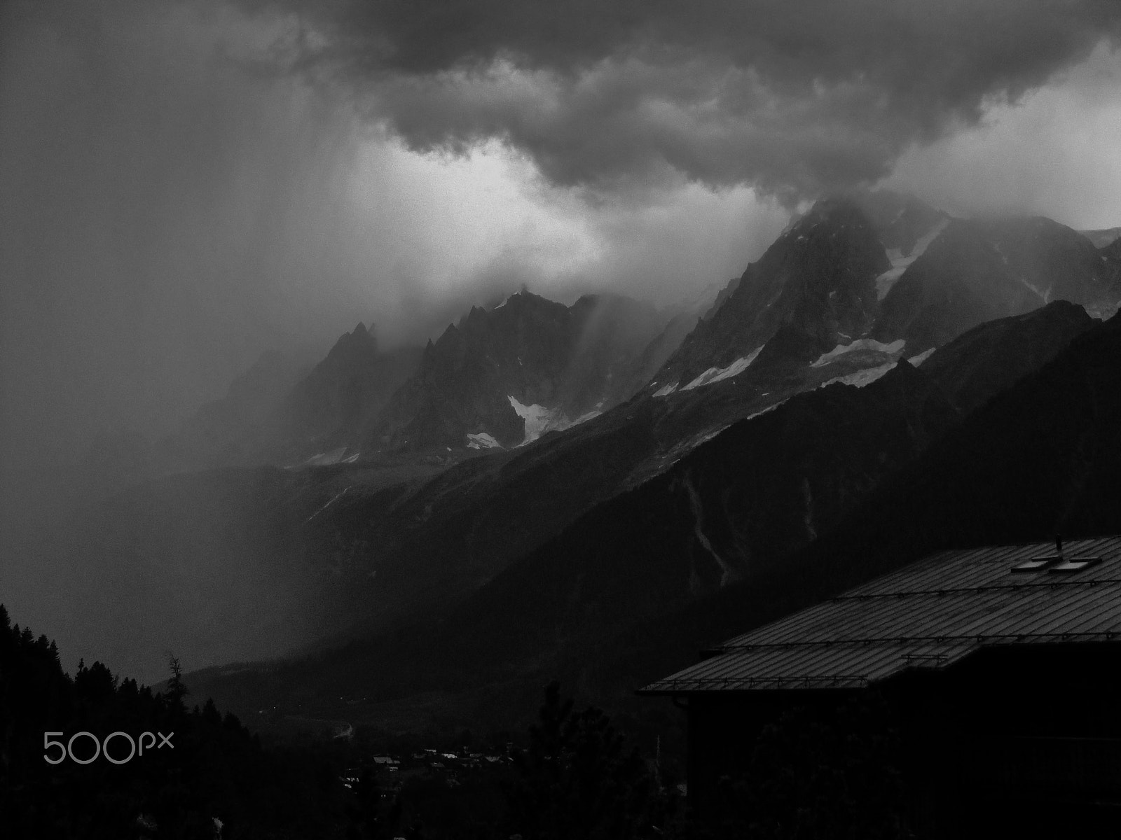 Sony DSC-W270 sample photo. Mont blanc massif - storm photography