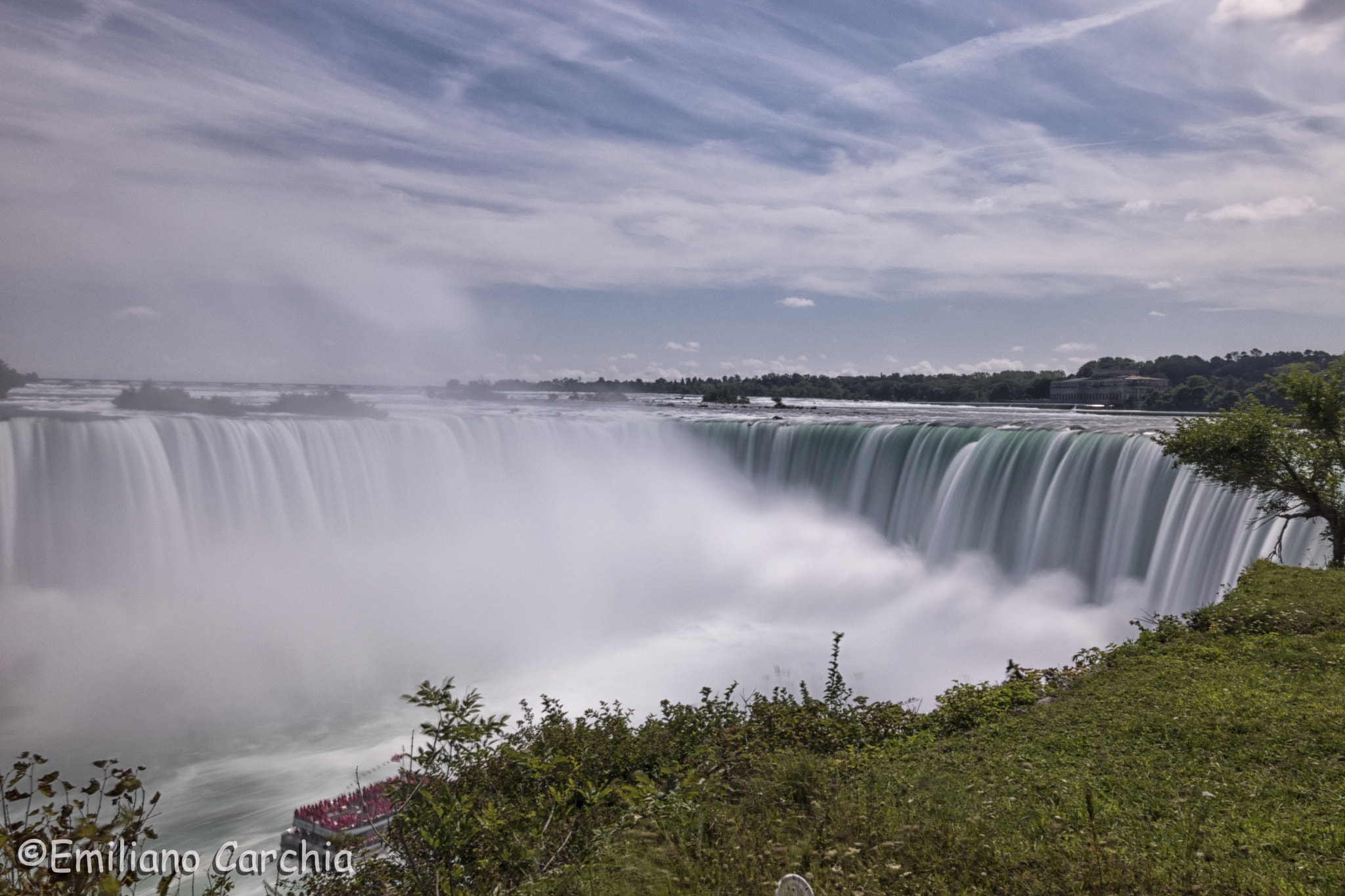 Nikon D5500 + Sigma 18-35mm F1.8 DC HSM Art sample photo. The boat and the falls photography