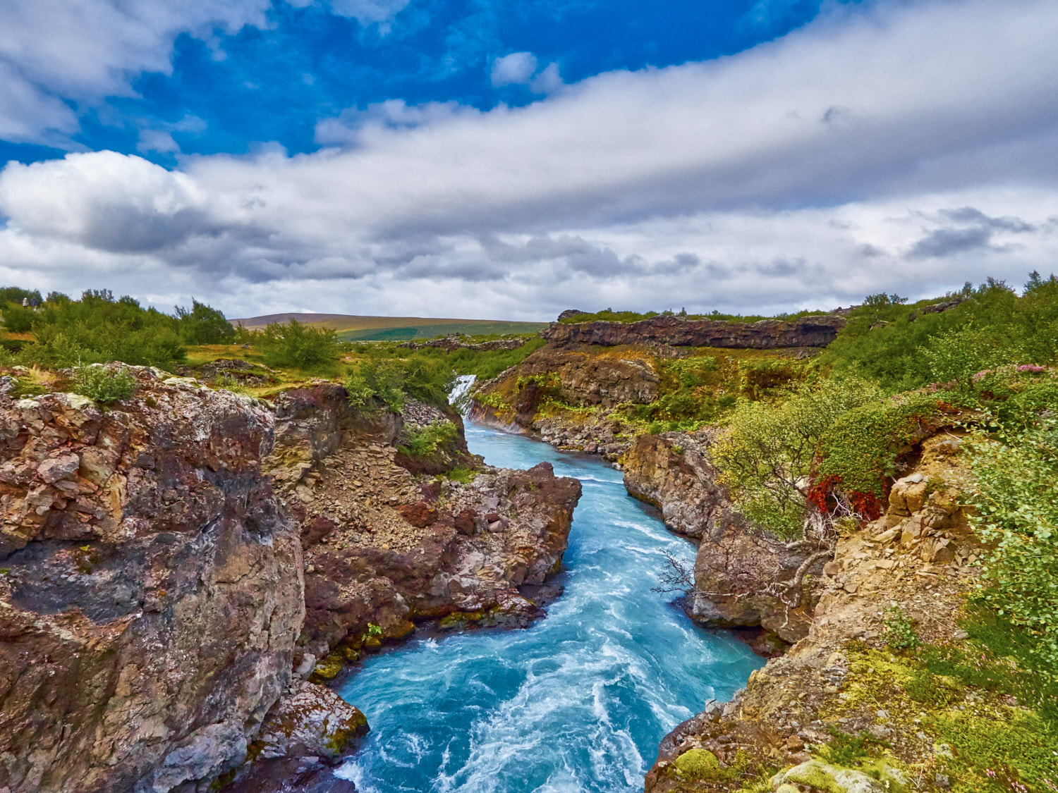 Olympus OM-D E-M5 + OLYMPUS M.9-18mm F4.0-5.6 sample photo. Icelandic water photography