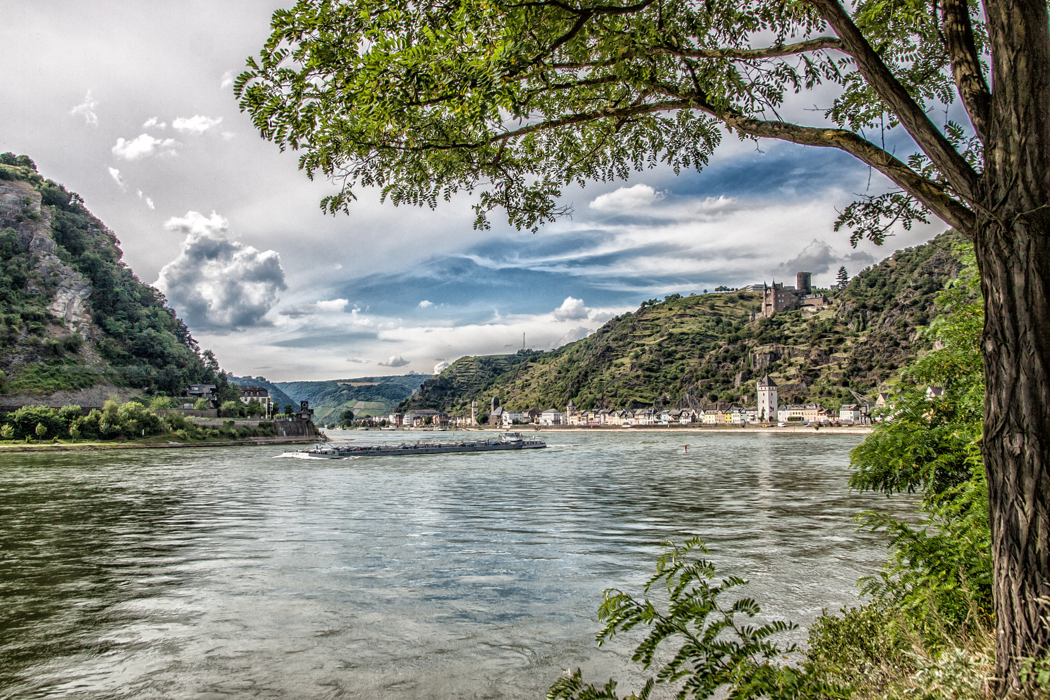 Sigma 17-70mm F2.8-4 DC Macro OS HSM sample photo. Blick auf st. goarshausen photography