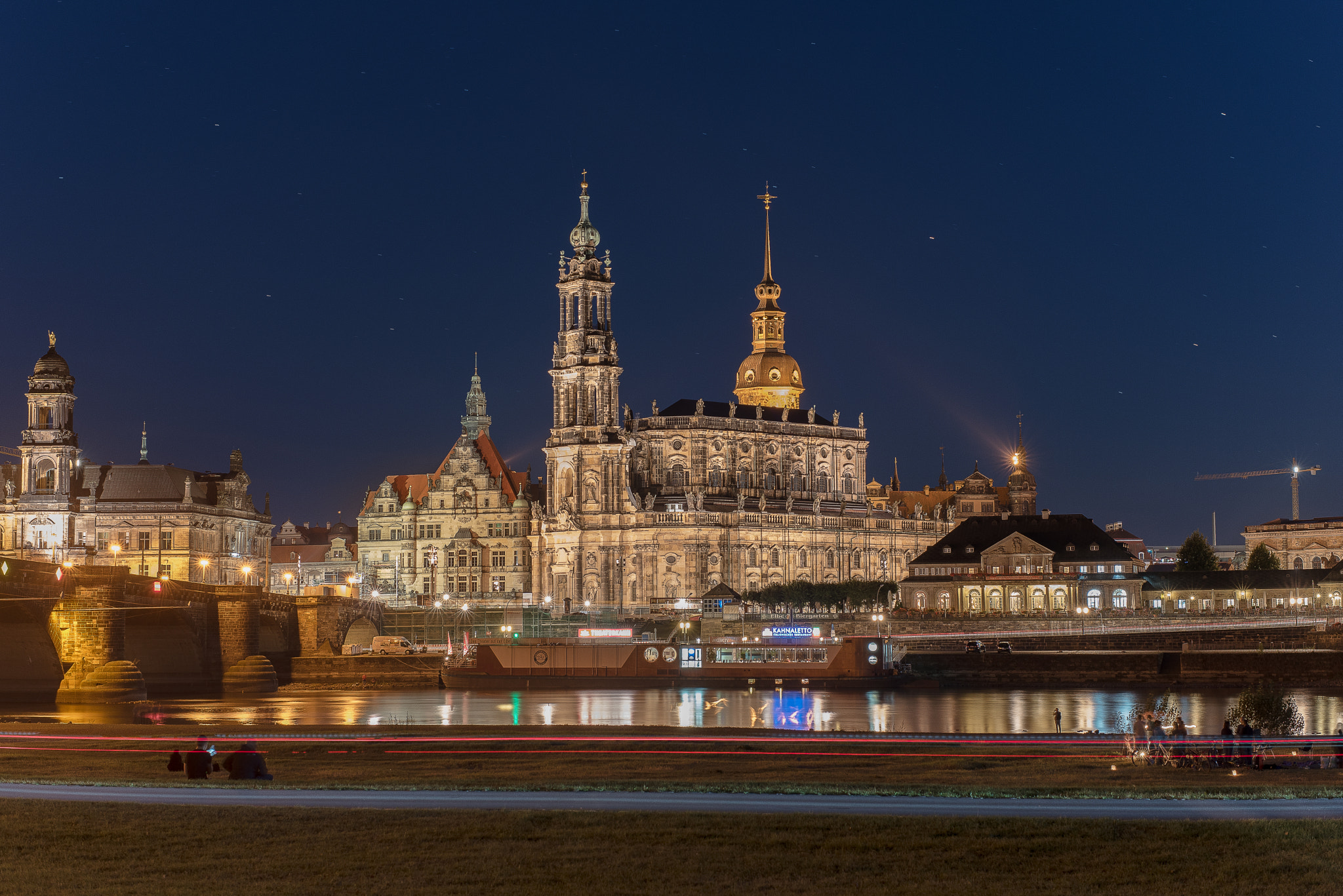 ZEISS Planar T* 50mm F1.4 sample photo. Dresden - elbufer am abend photography