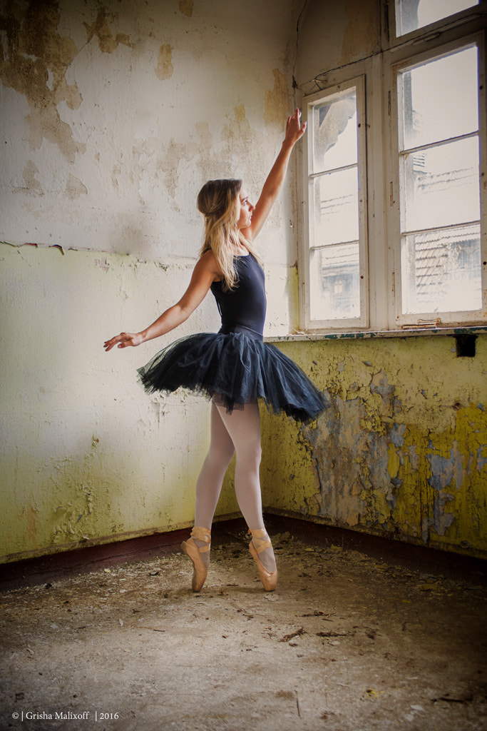 Canon EF 28-90mm f/4-5.6 sample photo. ...ballerina.urban project... photography
