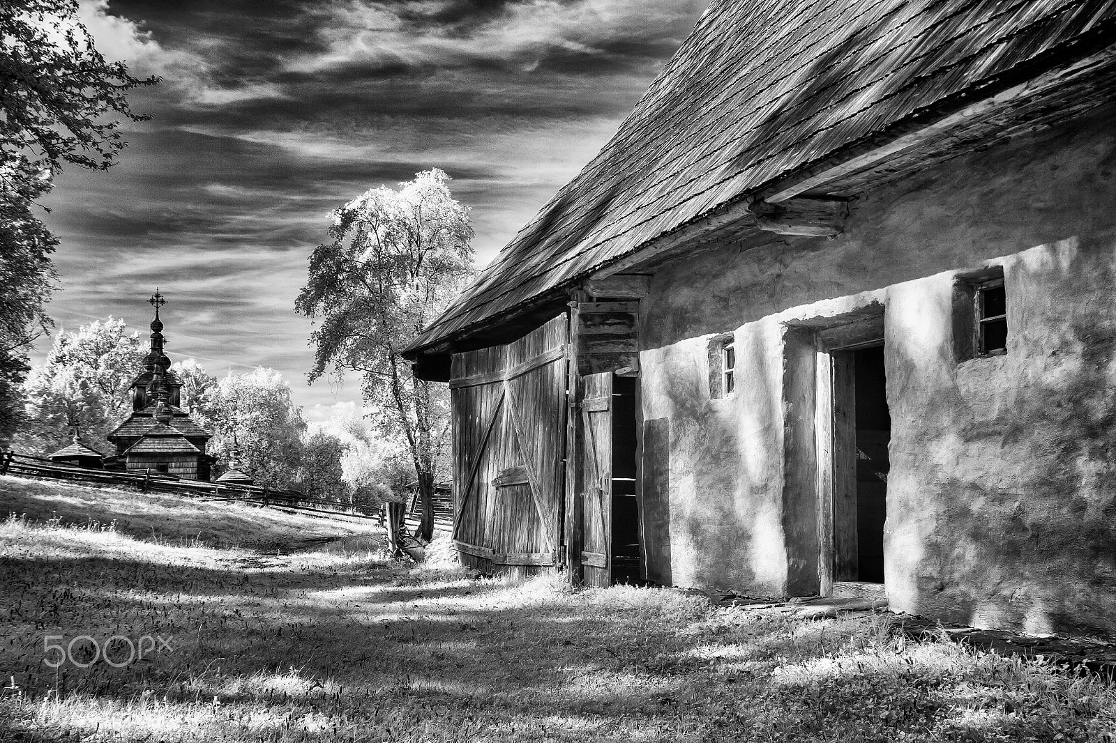 Canon EOS 1000D (EOS Digital Rebel XS / EOS Kiss F) sample photo. Old village photography