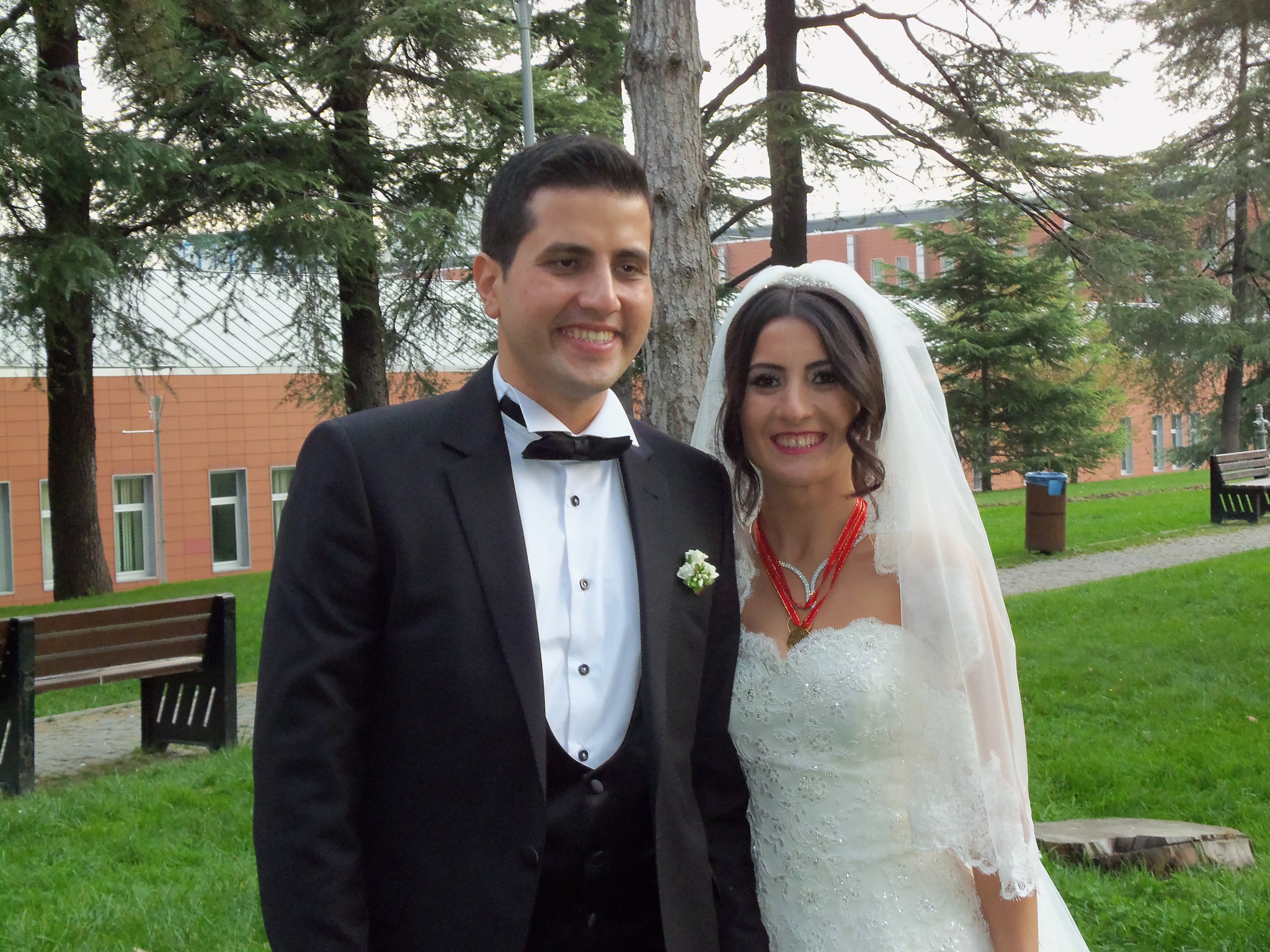 Kodak EASYSHARE M580 DIGITAL CAMERA sample photo. Wedding photography