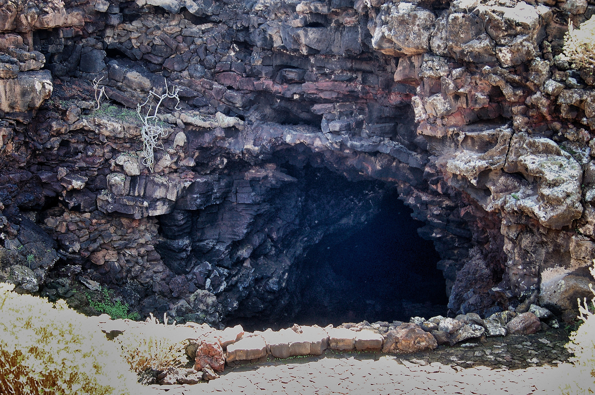 Nikon D50 sample photo. Entrada a un volcán, lanzarote photography