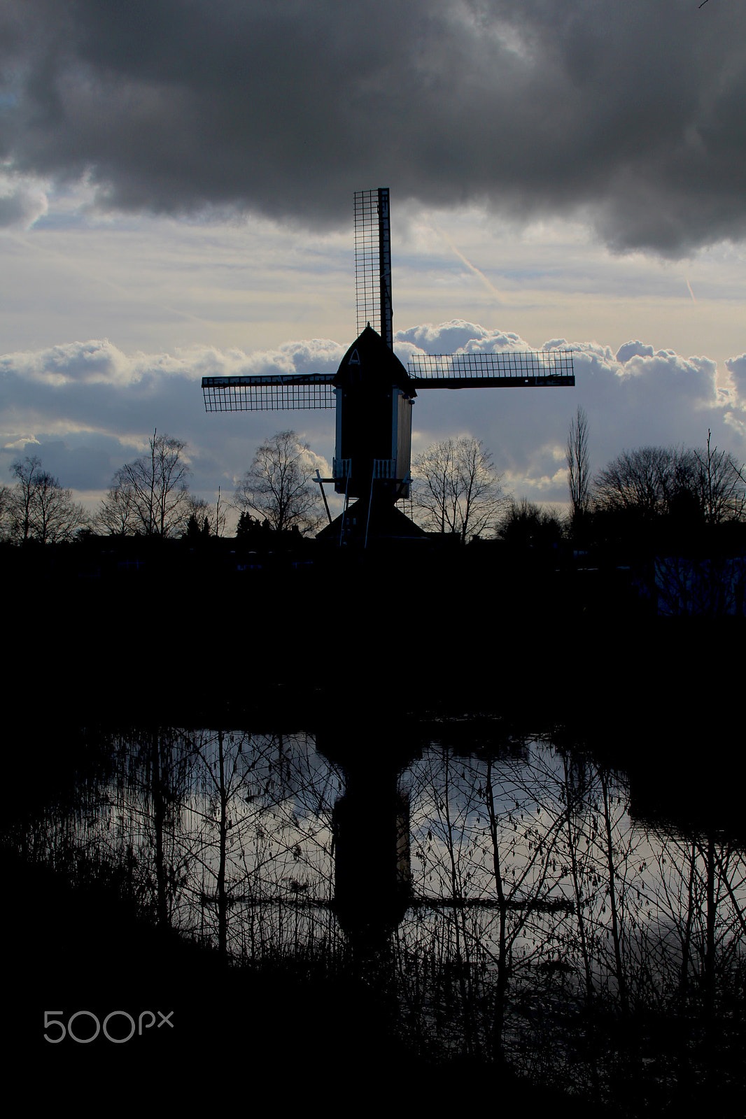 Canon EF-S 18-55mm F3.5-5.6 II sample photo. Dutch windmill photography