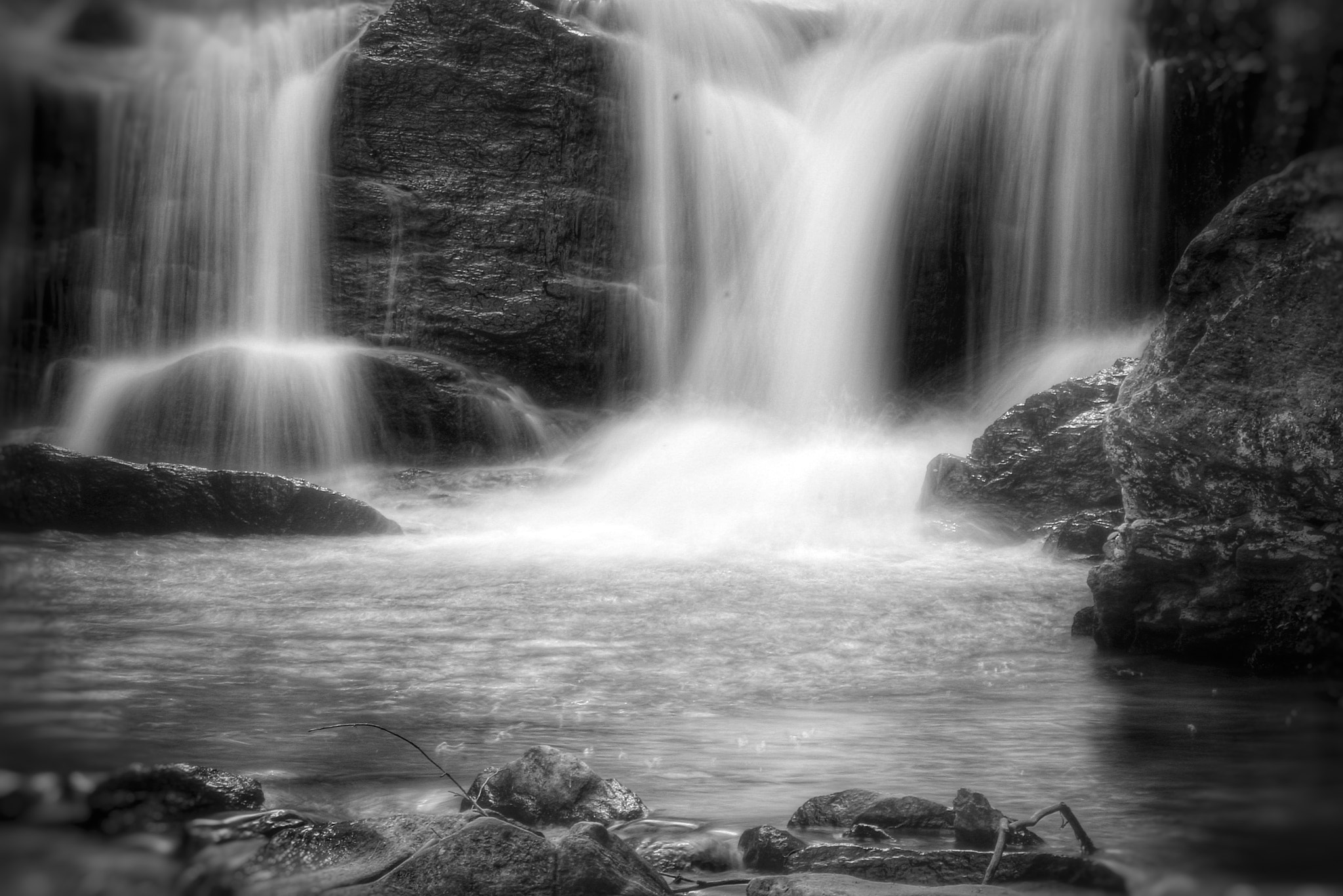 Canon EF75-300mm f/4-5.6 sample photo. Black and white falls photography