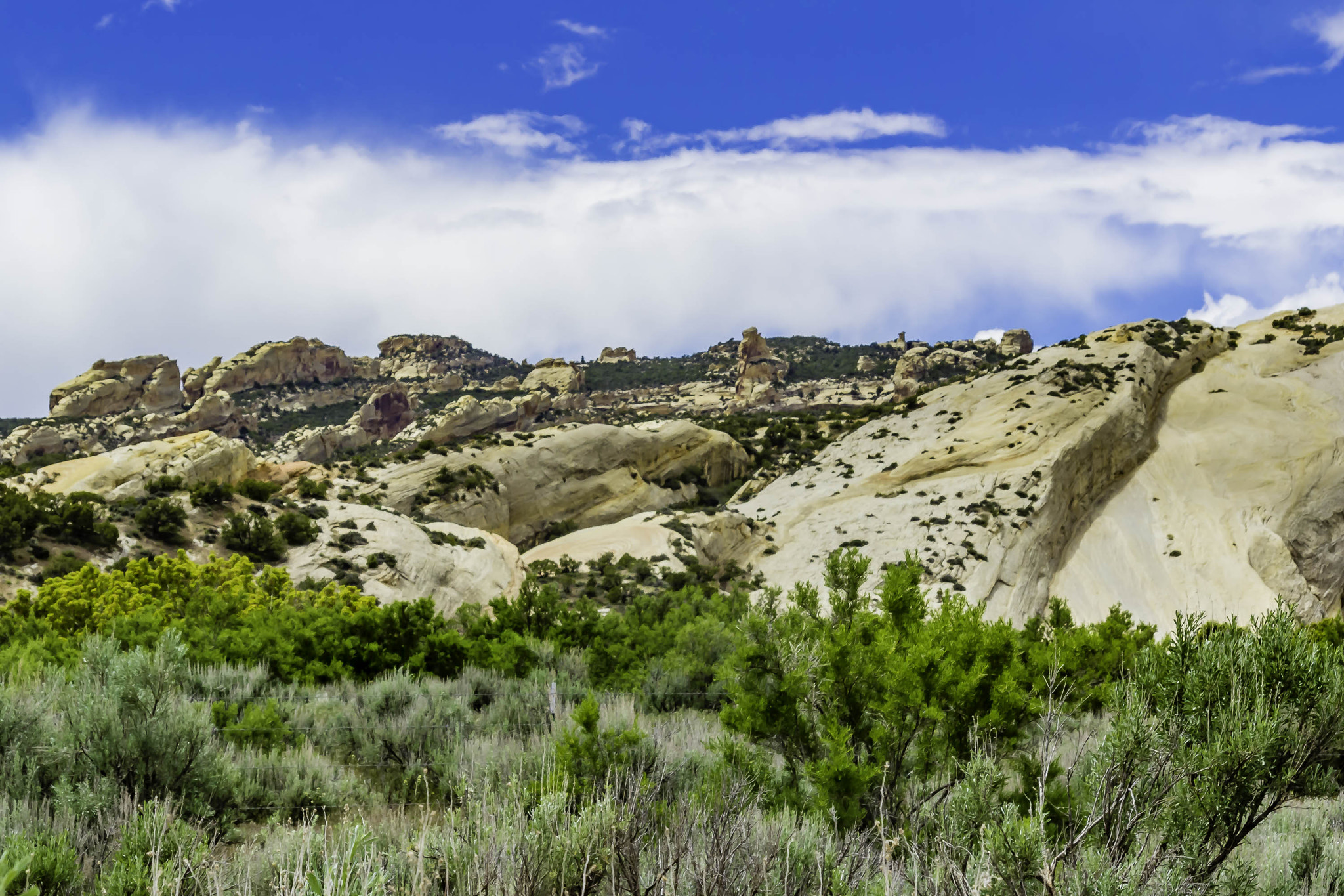 Canon EF-S 17-85mm F4-5.6 IS USM sample photo. Moonshine arch rock formations photography