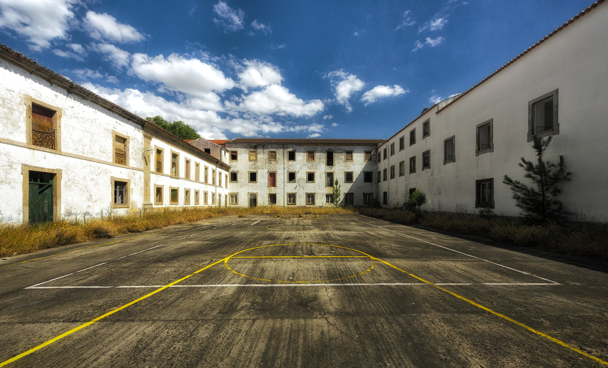 Sigma 8-16mm F4.5-5.6 DC HSM sample photo. Court photography