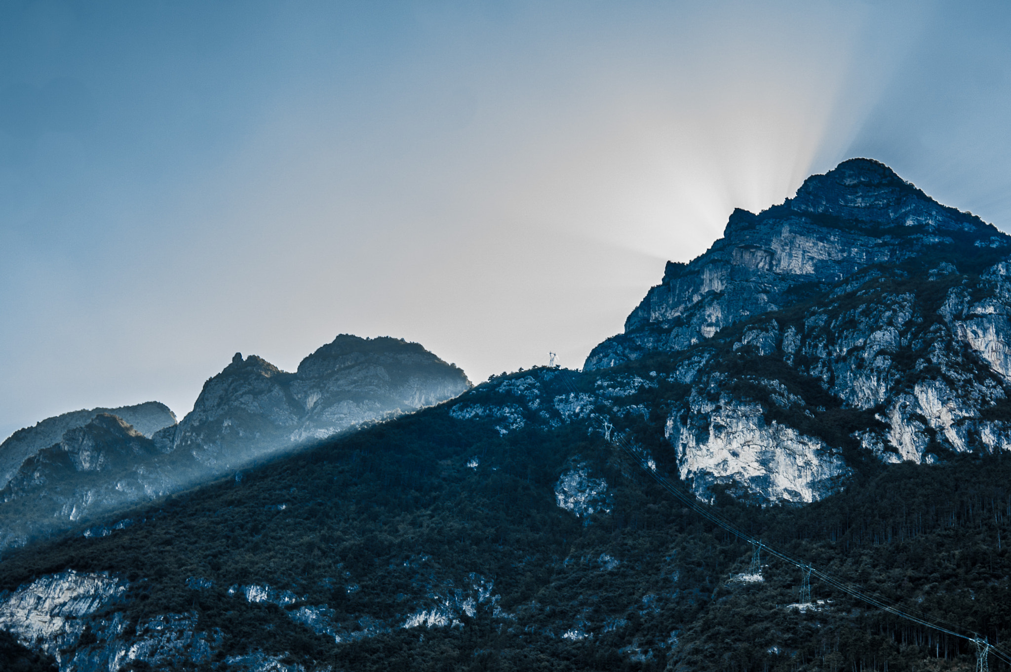 Sony Alpha NEX-6 + Sigma 19mm F2.8 EX DN sample photo. Backlit mountain photography