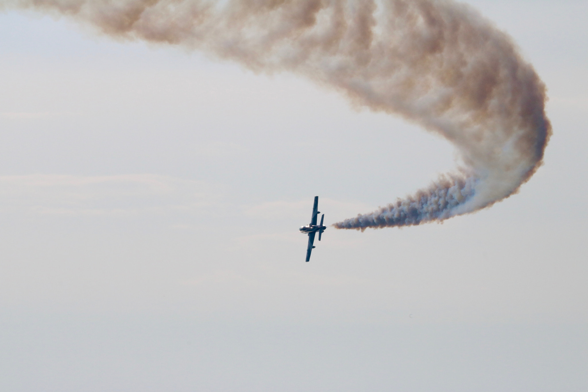 Canon EOS 760D (EOS Rebel T6s / EOS 8000D) + Canon EF-S 55-250mm F4-5.6 IS STM sample photo. Crazy flight photography