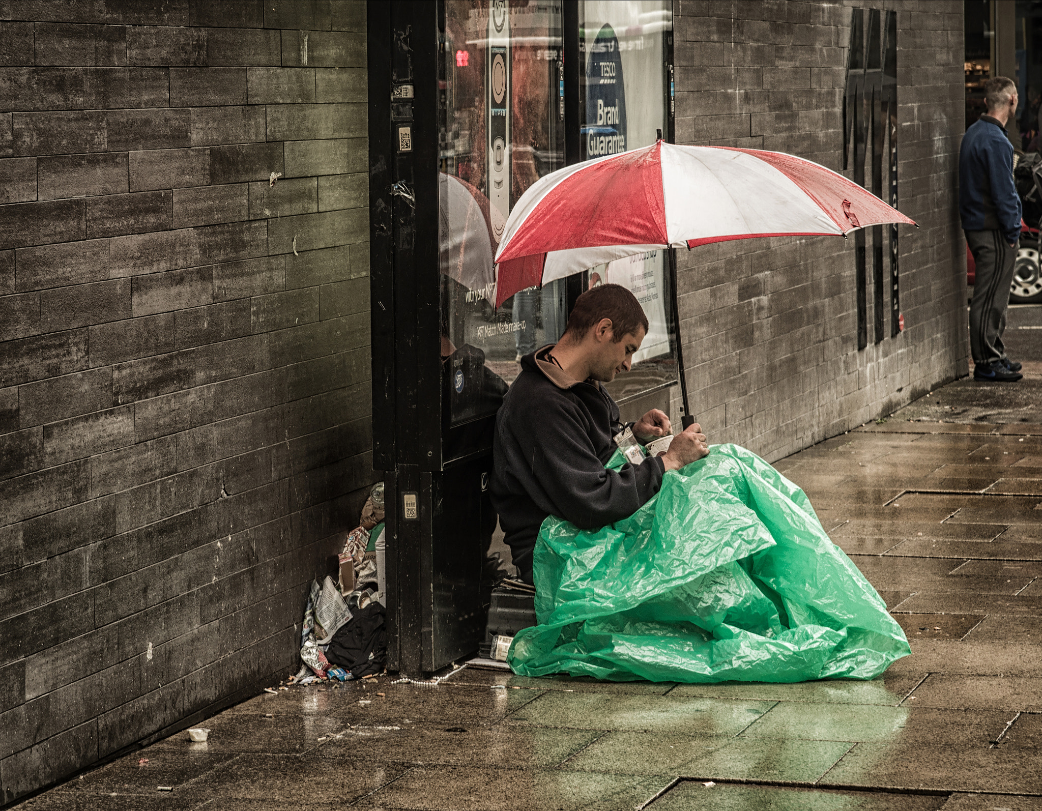 Pentax K-5 II sample photo. Tramp umbrella photography