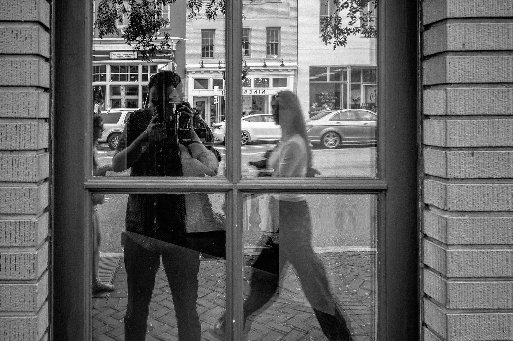 Leica Summicron-M 28mm F2 ASPH sample photo. Reflection photography