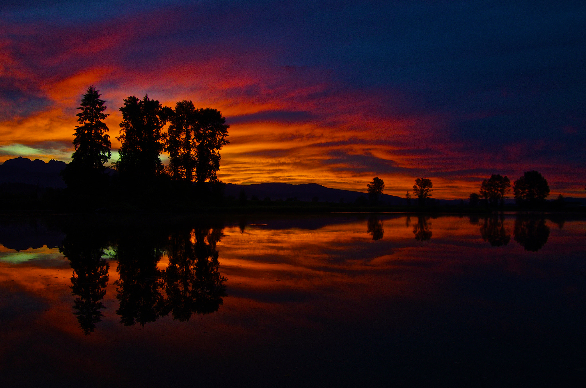 Pentax smc DA 16-45mm F4 ED AL sample photo. Fire photography