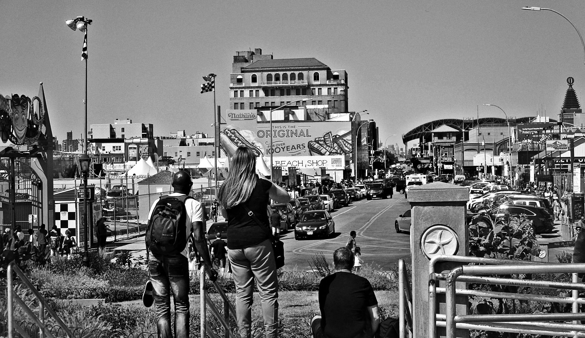 Canon PowerShot ELPH 160 (IXUS 160 / IXY 150) sample photo. Stopping to enjoy the big city view photography
