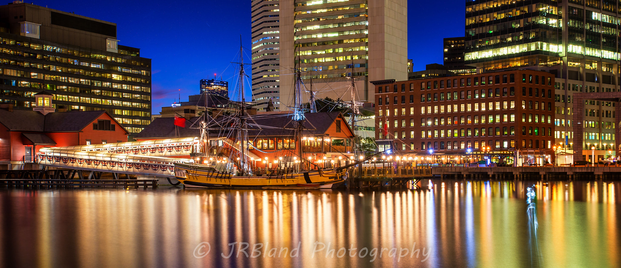 Nikon AF-S Nikkor 17-35mm F2.8D ED-IF sample photo. Downtown boston @ the tea party museum photography