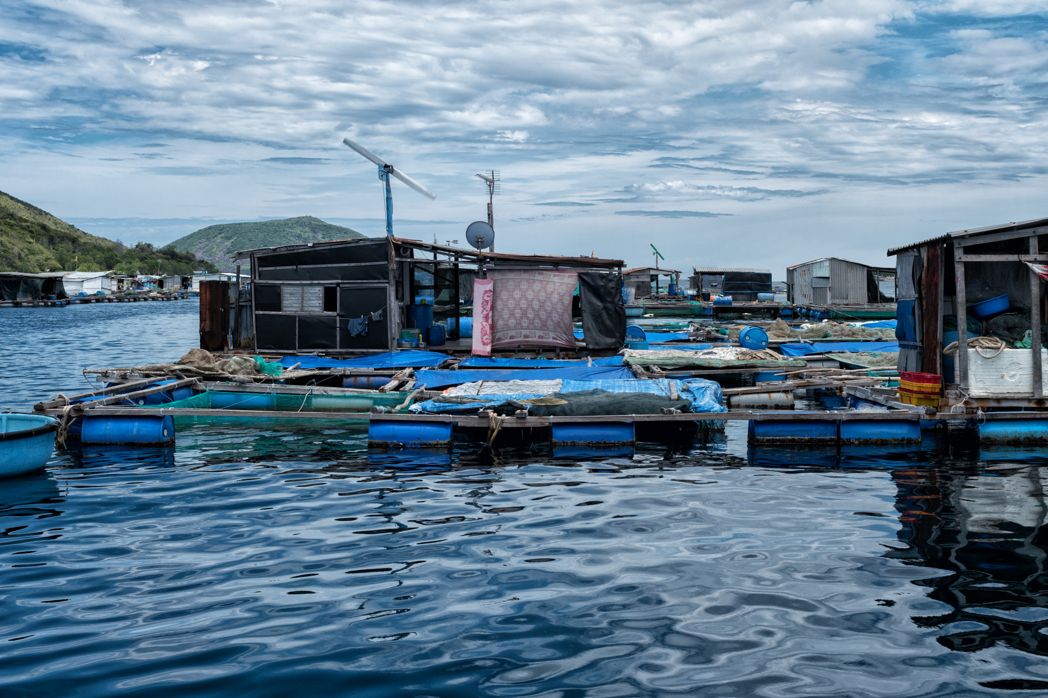 Samsung NX 30mm F2 Pancake sample photo. Waterworld photography