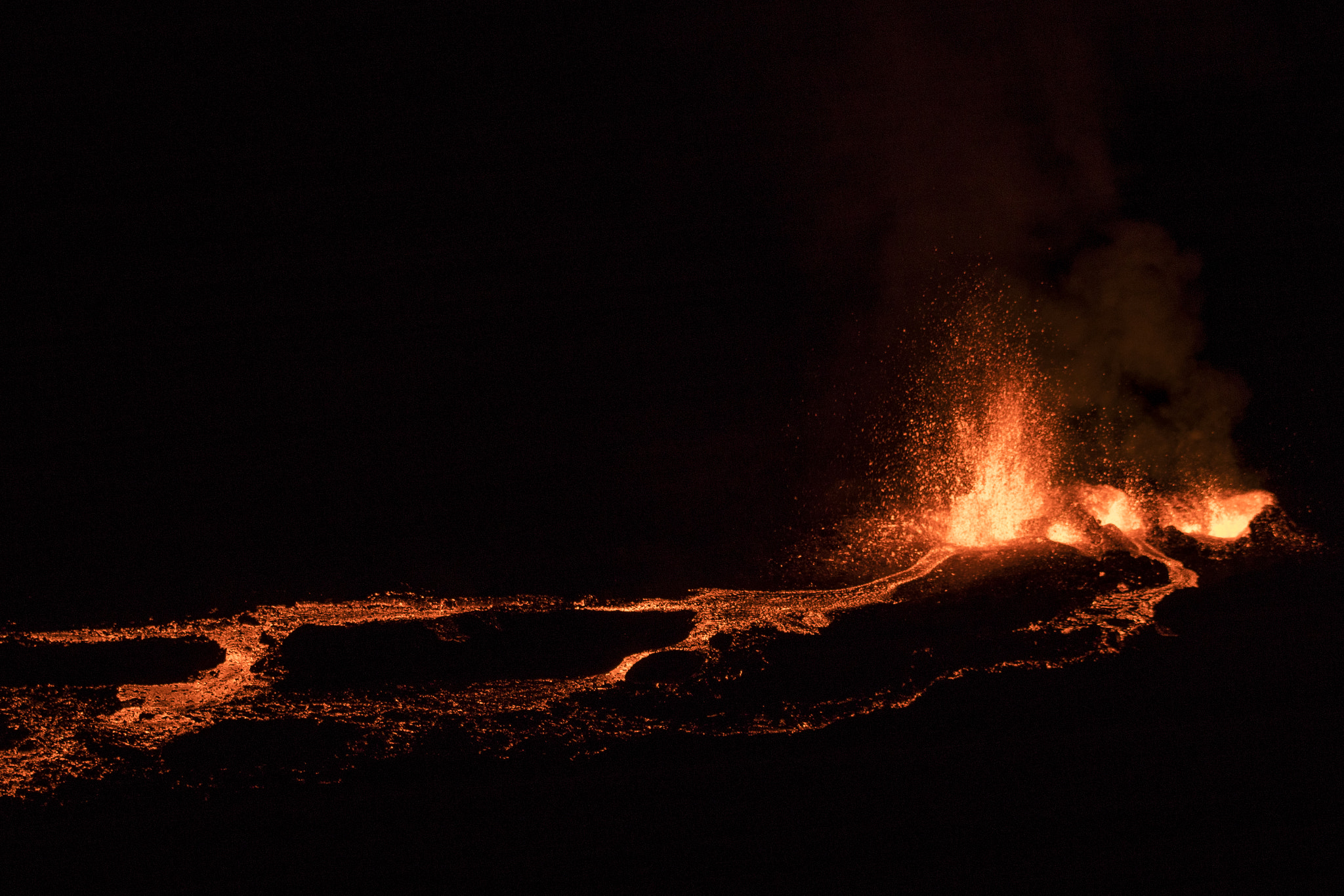 Canon EF 75-300mm f/4-5.6 USM sample photo. Magma photography