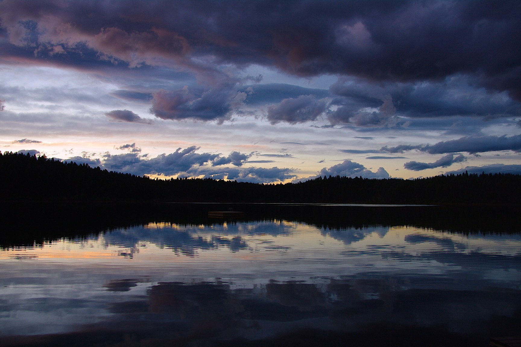 Pentax K-7 + Tamron AF 18-250mm F3.5-6.3 Di II LD Aspherical (IF) Macro sample photo. Loon lake before the storm photography